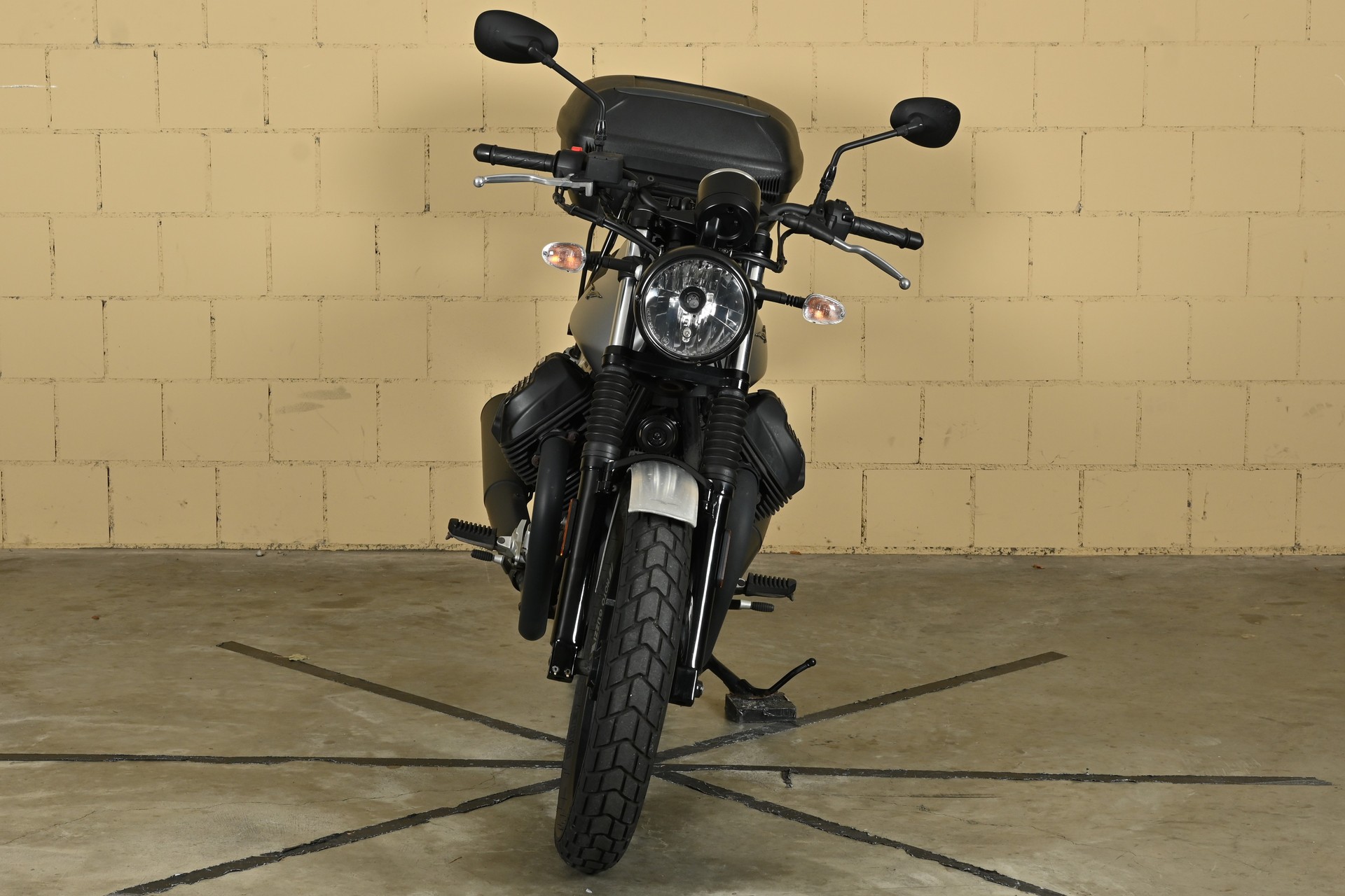 MOTO GUZZI V7 III Rough 750 ABS-image-7