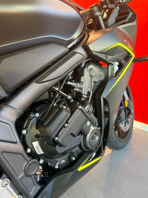 HONDA CBR 650 R E-Clutch (35KW)-image-10