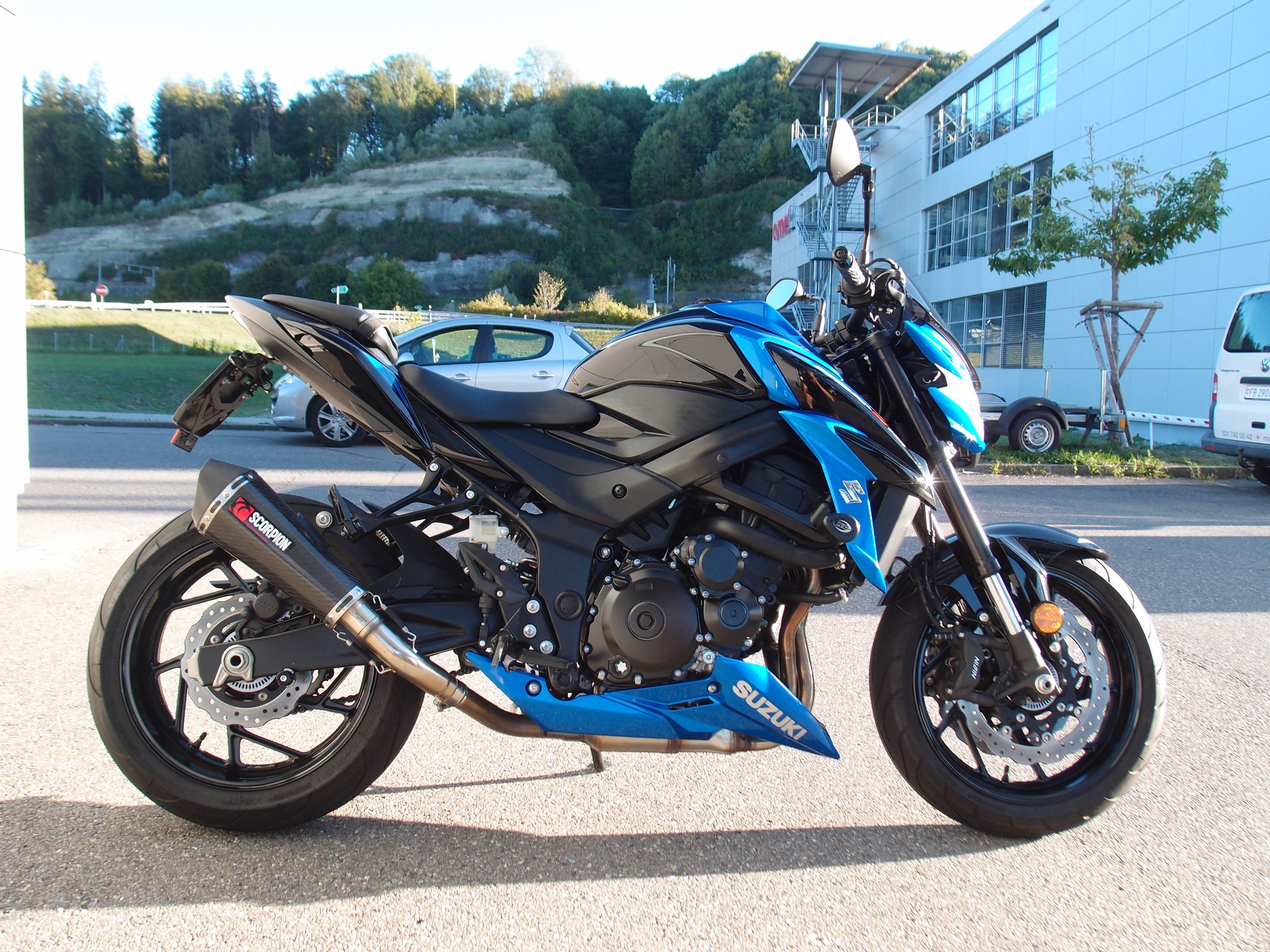 SUZUKI GSX-S 750 ABS-image-1