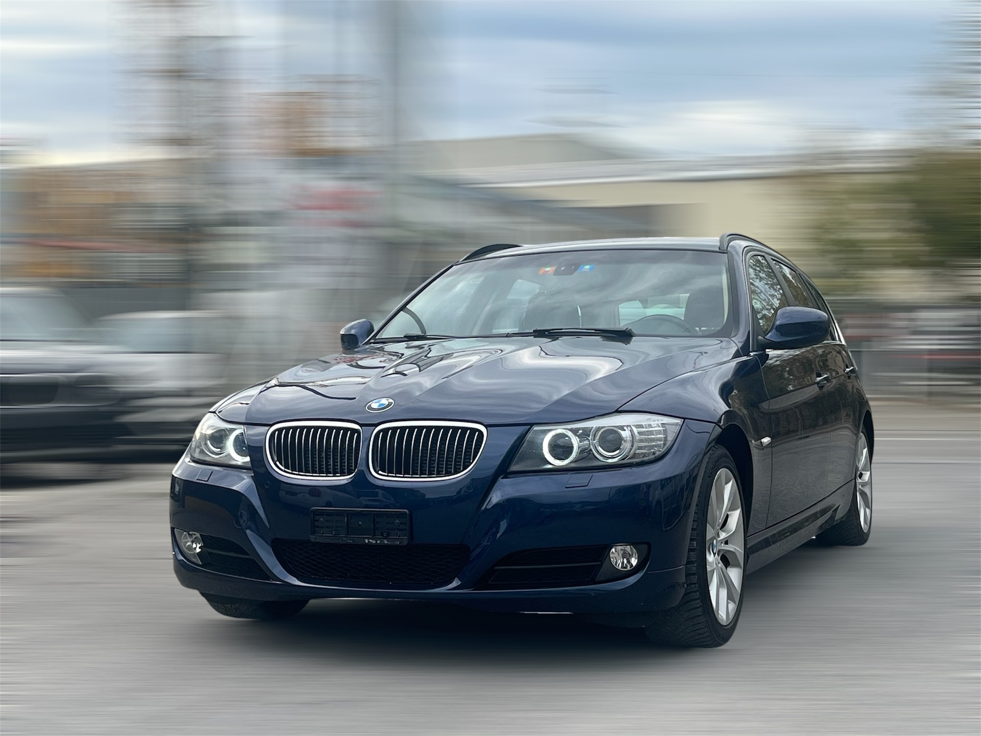 BMW 325i xDrive Touring Steptronic-image-4