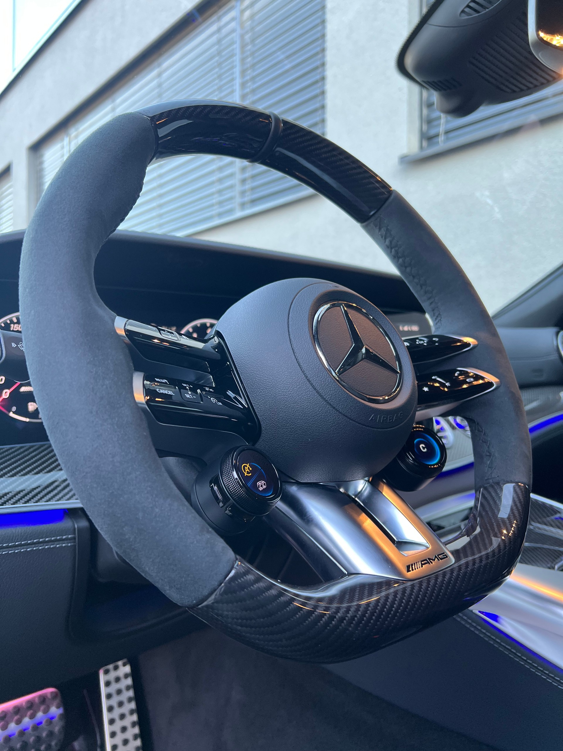 MERCEDES-BENZ AMG GT 4 63 S 4Matic+ Speedshift MCT-image-12