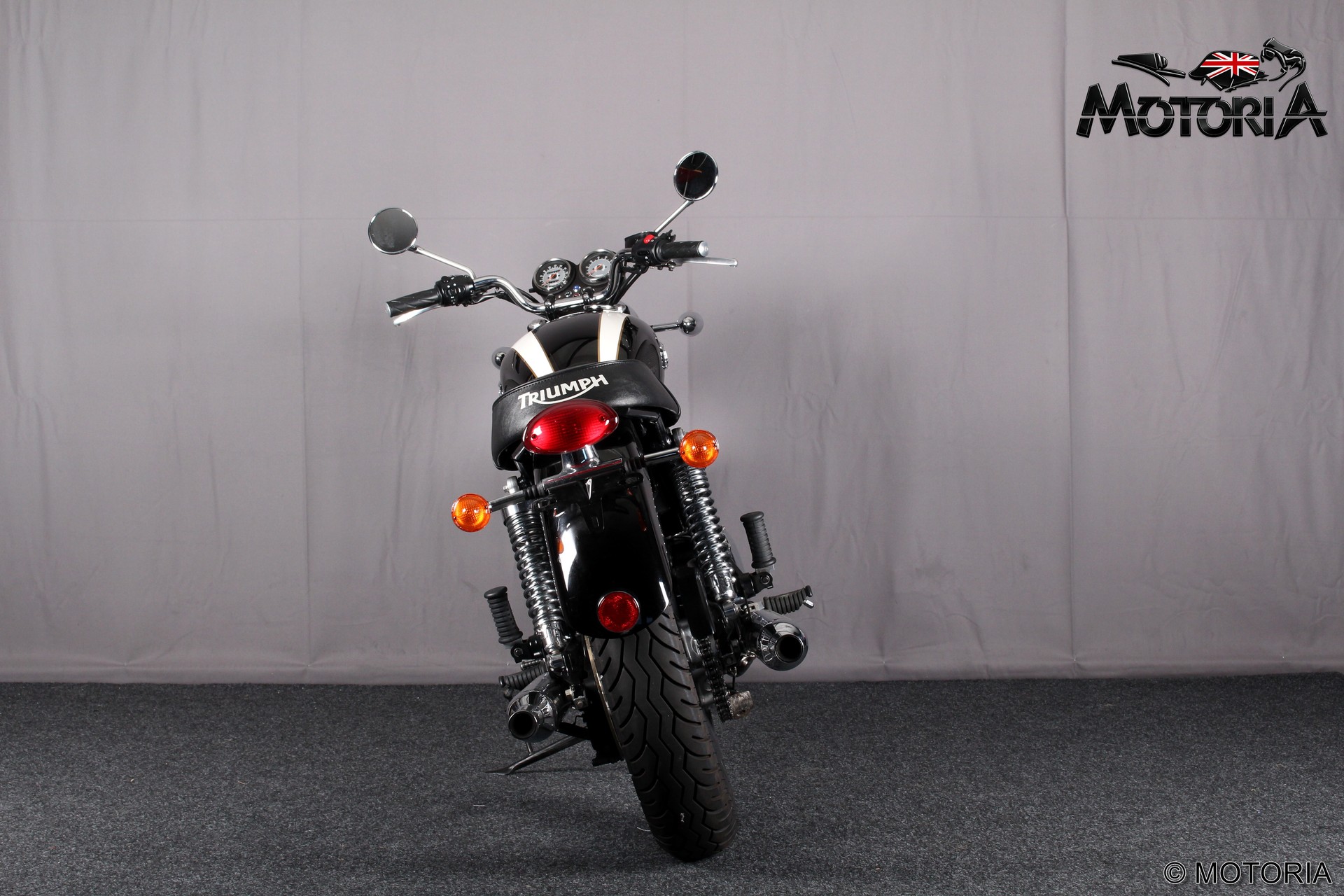 TRIUMPH Bonneville 900 T 100-showroom-element-3