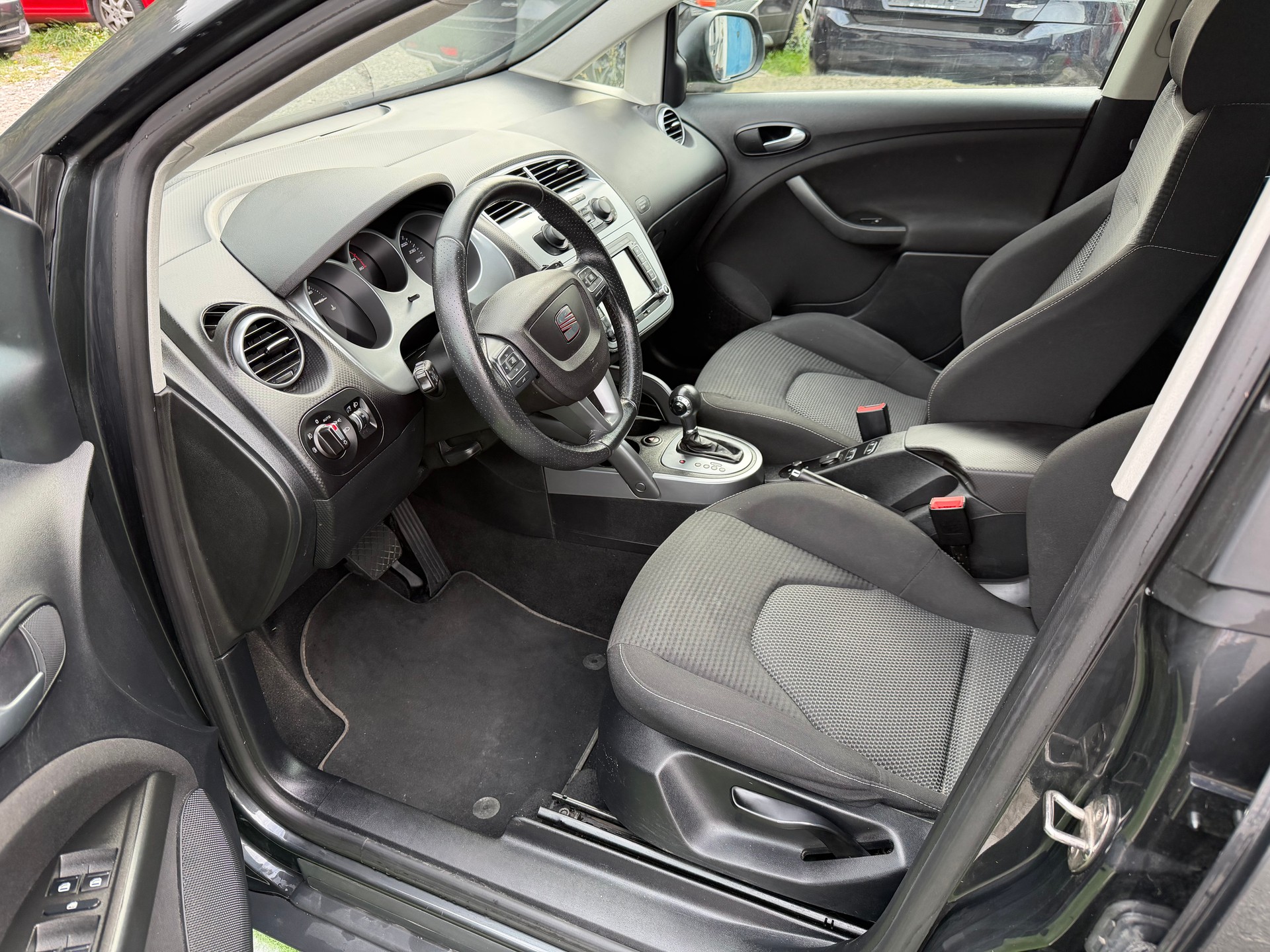 SEAT Altea XL 1.8 TSI Style DSG-image-8