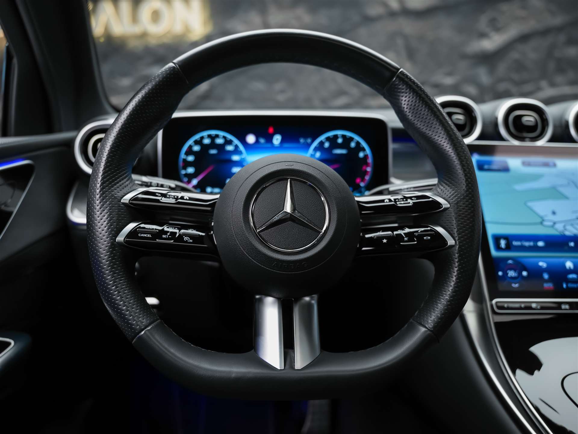 MERCEDES-BENZ GLC 200 4Matic AMG Line 9G-Tronic *21" Felgen*Panorama*AHK*-image-29