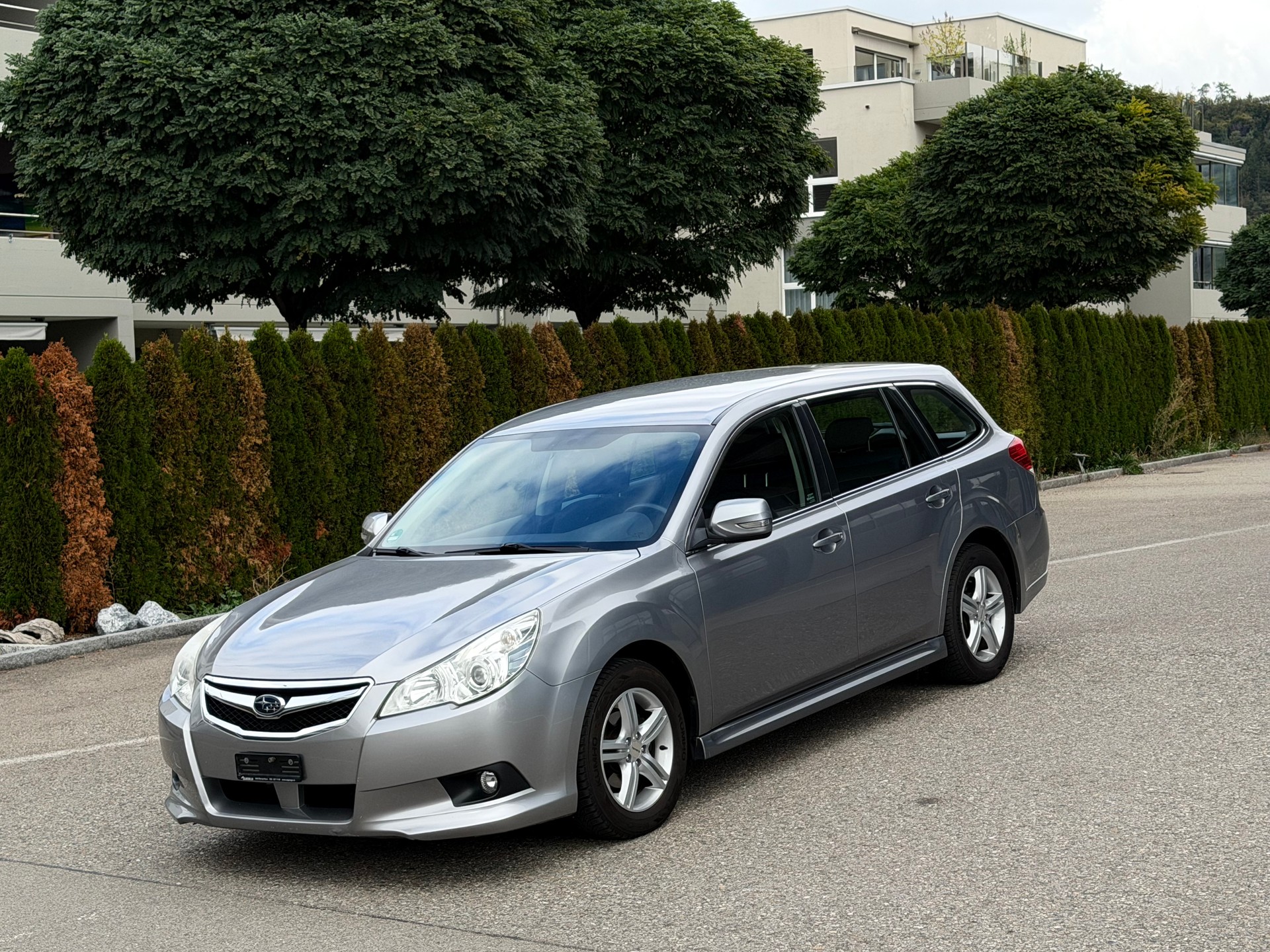 SUBARU Legacy 2.0i Swiss AWD Lineartronic-image-5