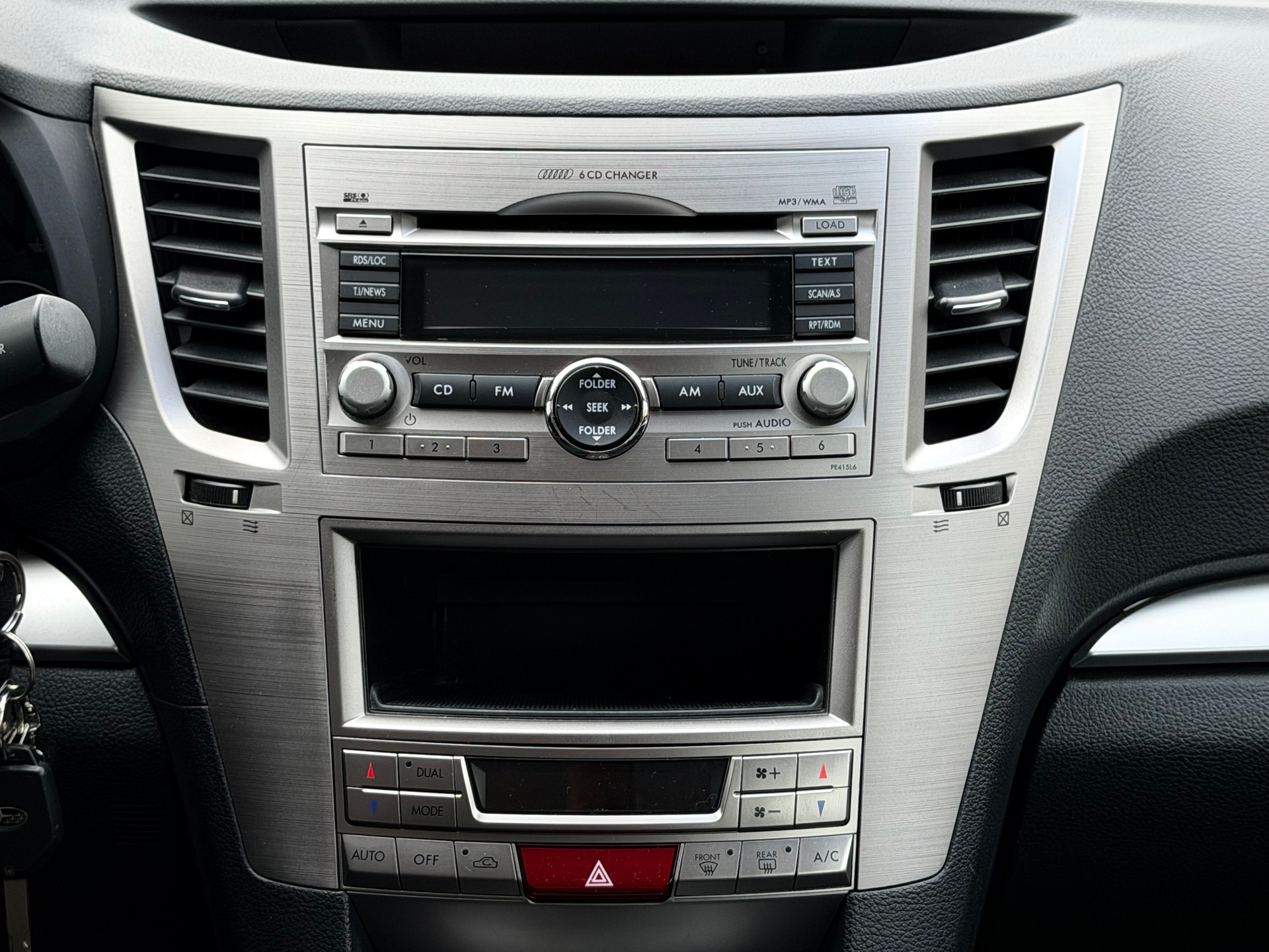 SUBARU Legacy 2.0i Swiss AWD Lineartronic-image-9