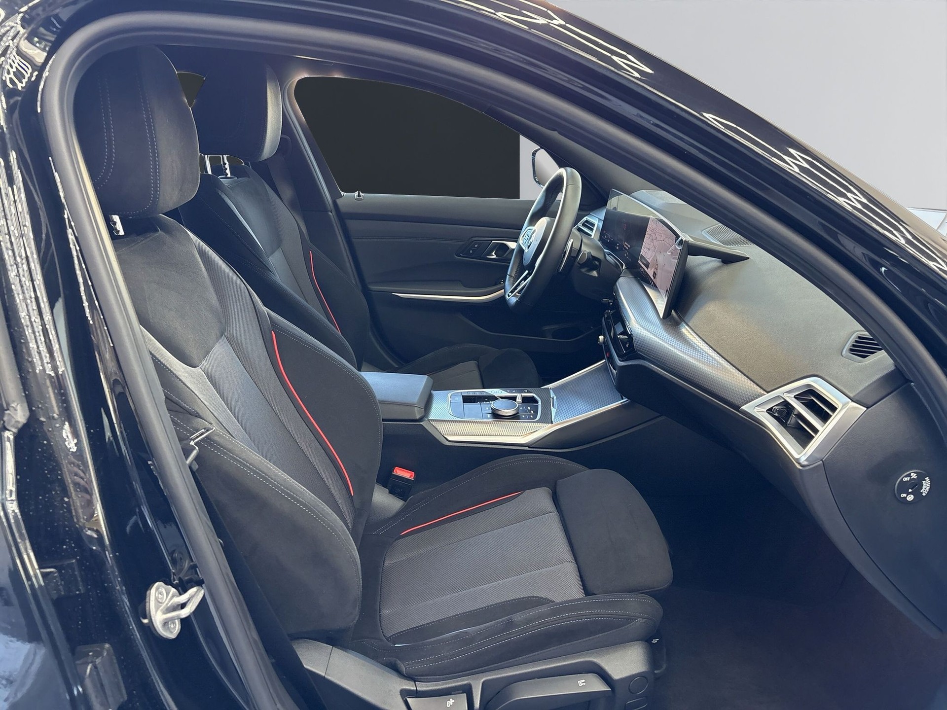 BMW 330 i Touring xDrive Steptronic M Sport Pro-image-12