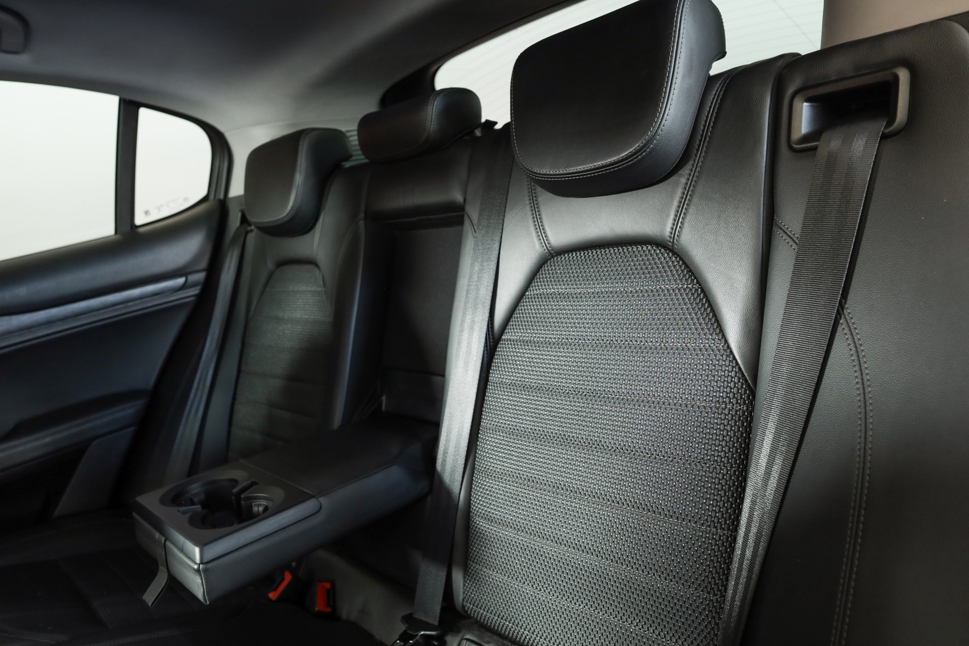 ALFA ROMEO Stelvio 2.0 Super Q4 Automatic Gris Vesuvio / Pack Driver Plus / Sièges électriques-image-12
