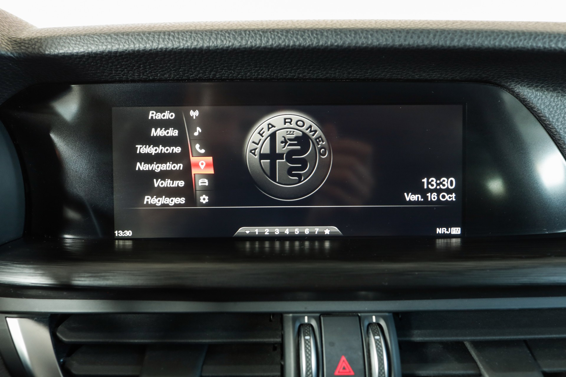 ALFA ROMEO Stelvio 2.0 Super Q4 Automatic Gris Vesuvio / Pack Driver Plus / Sièges électriques-image-17