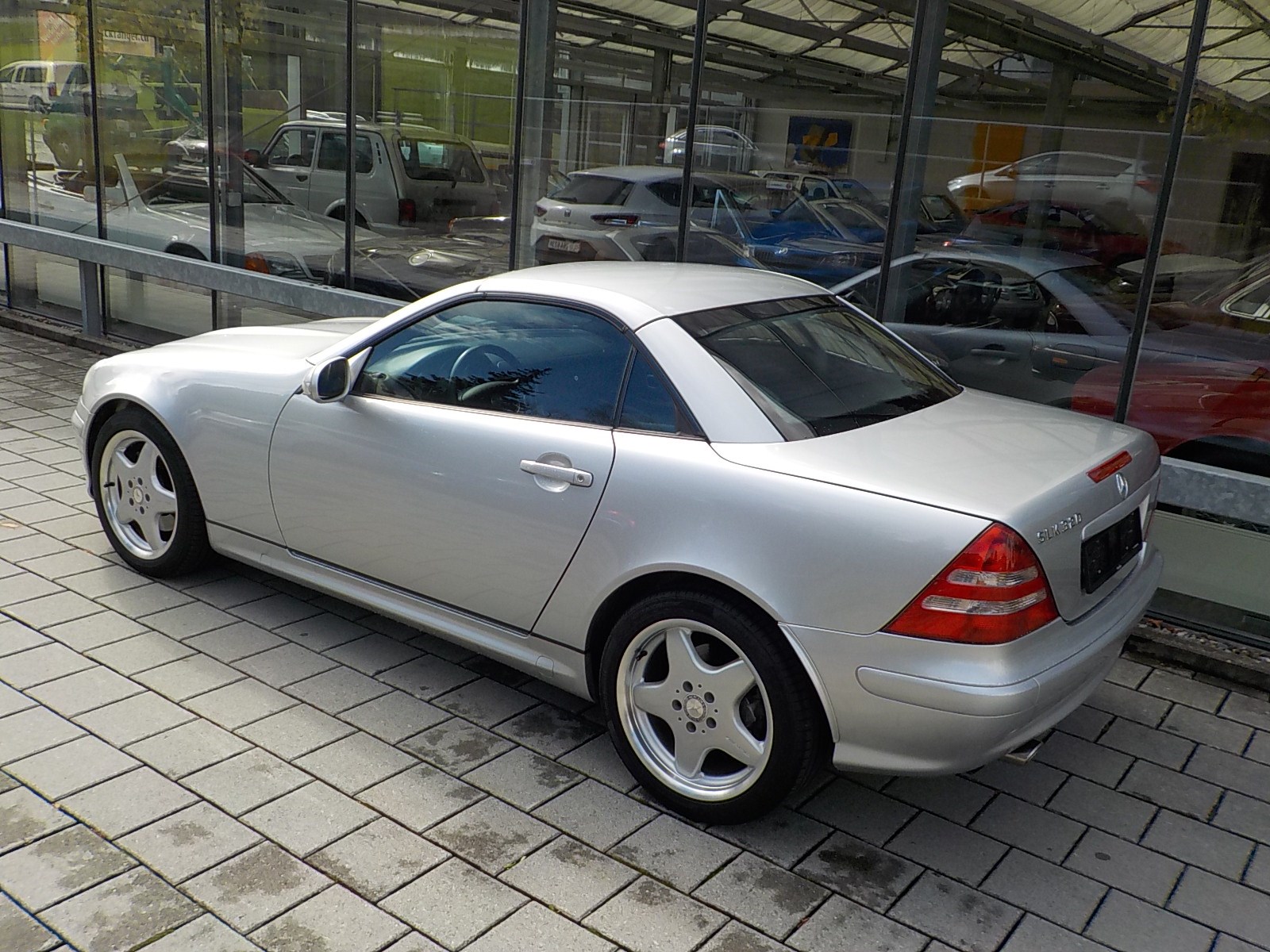 MERCEDES-BENZ SLK 320-image-4
