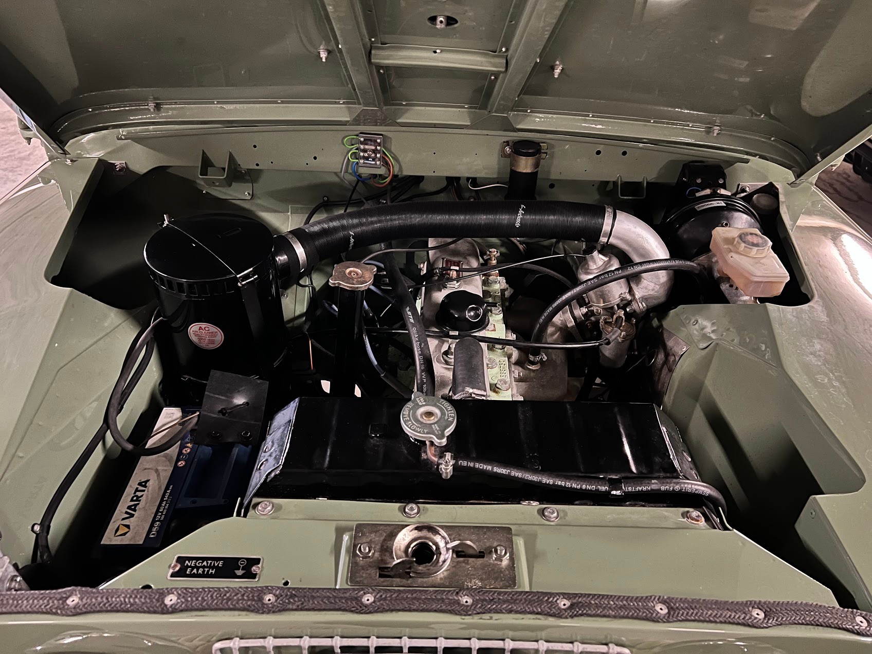 LAND ROVER Serie IIa 109 SW Avus Classic / Komplettrestauration-image-10