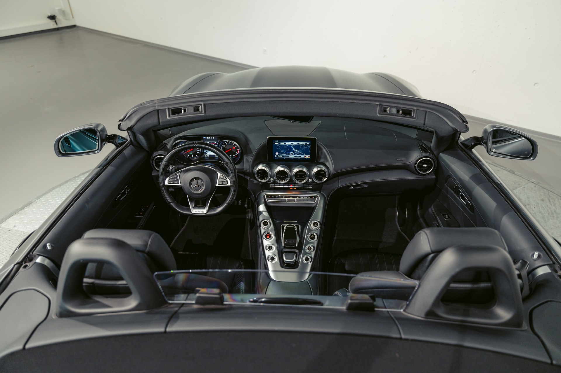 MERCEDES-BENZ AMG GT Roadster Speedshift DCT-image-24