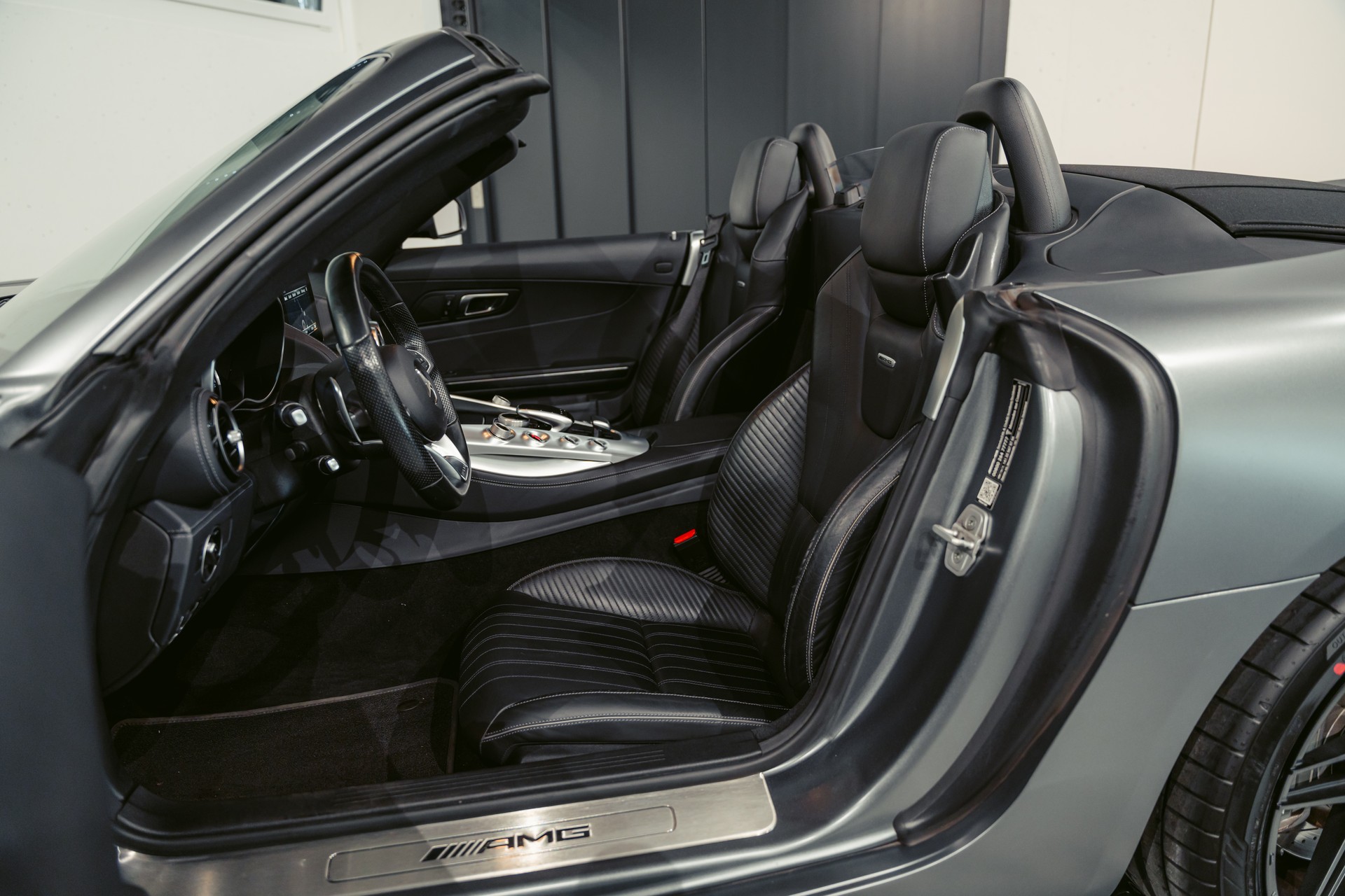 MERCEDES-BENZ AMG GT Roadster Speedshift DCT-image-23