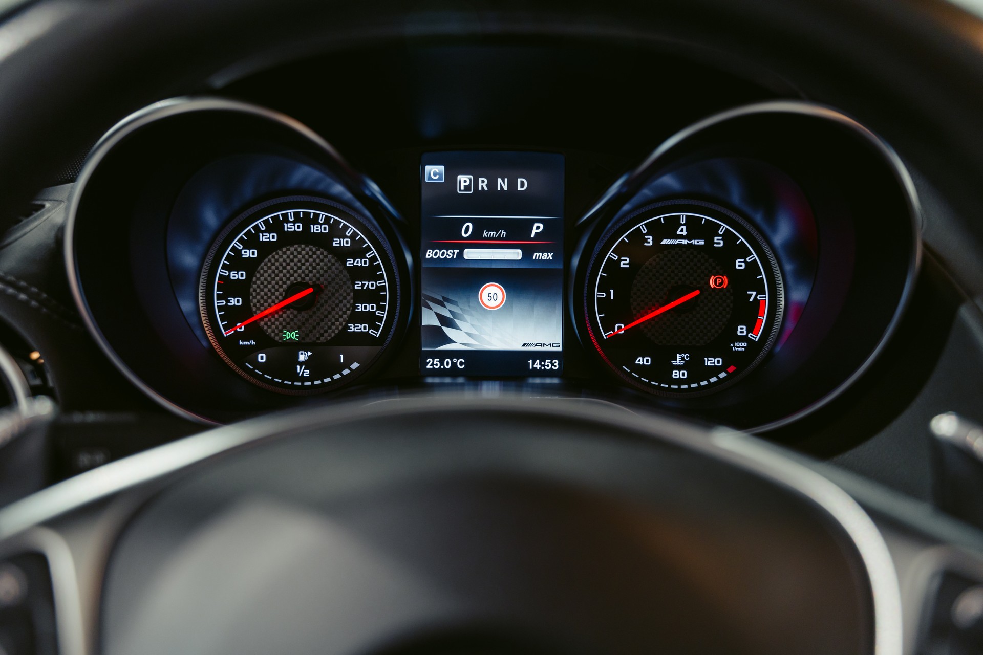 MERCEDES-BENZ AMG GT Roadster Speedshift DCT-image-17
