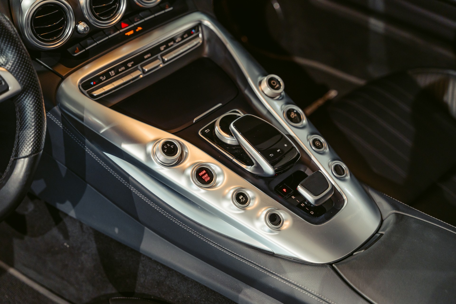 MERCEDES-BENZ AMG GT Roadster Speedshift DCT-image-15