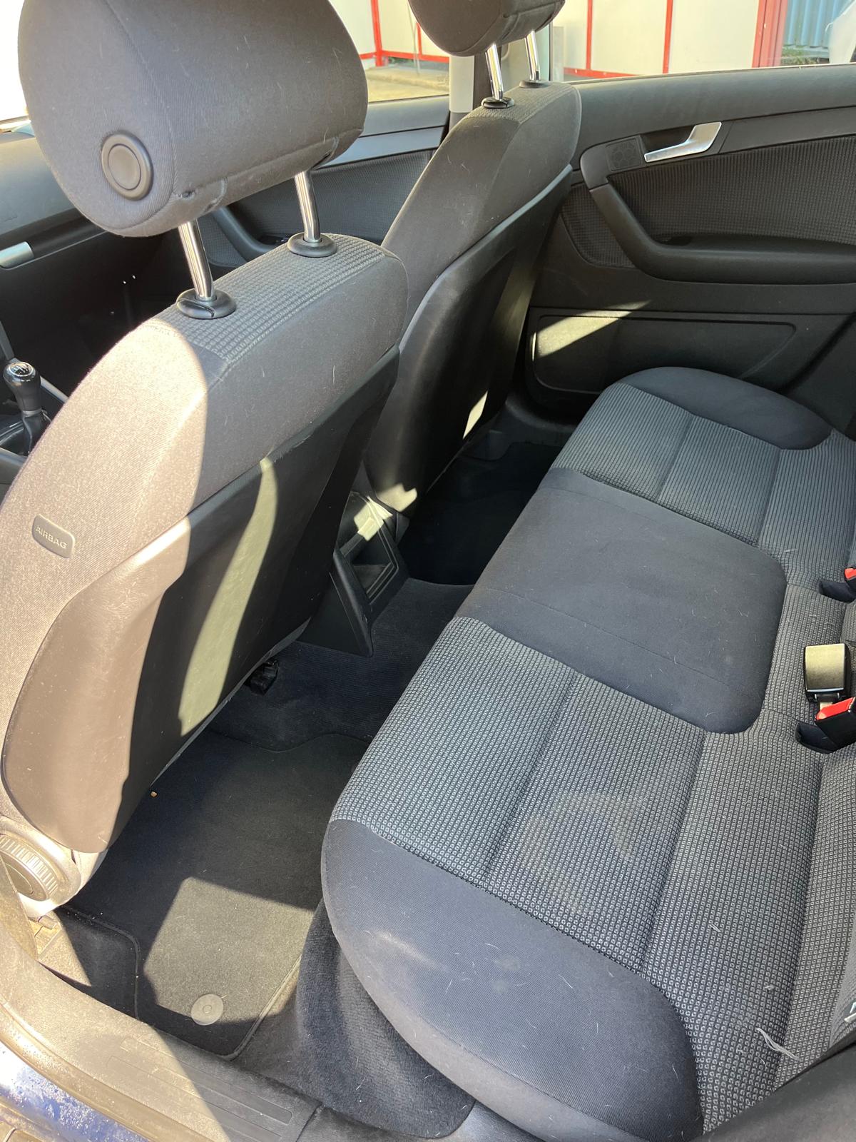 AUDI A3 Sportback 2.0 FSI Ambition-image-8
