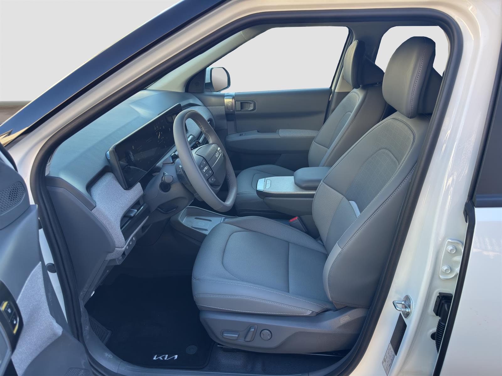 KIA EV3 81 kWh Earth+-image-6