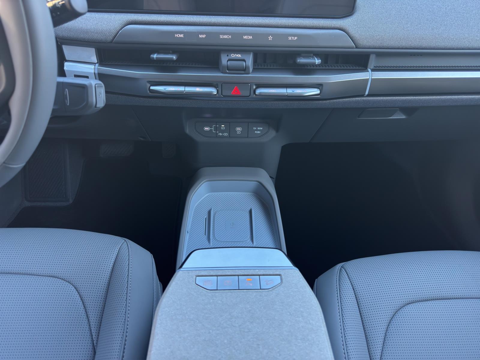 KIA EV3 81 kWh Earth+-image-10