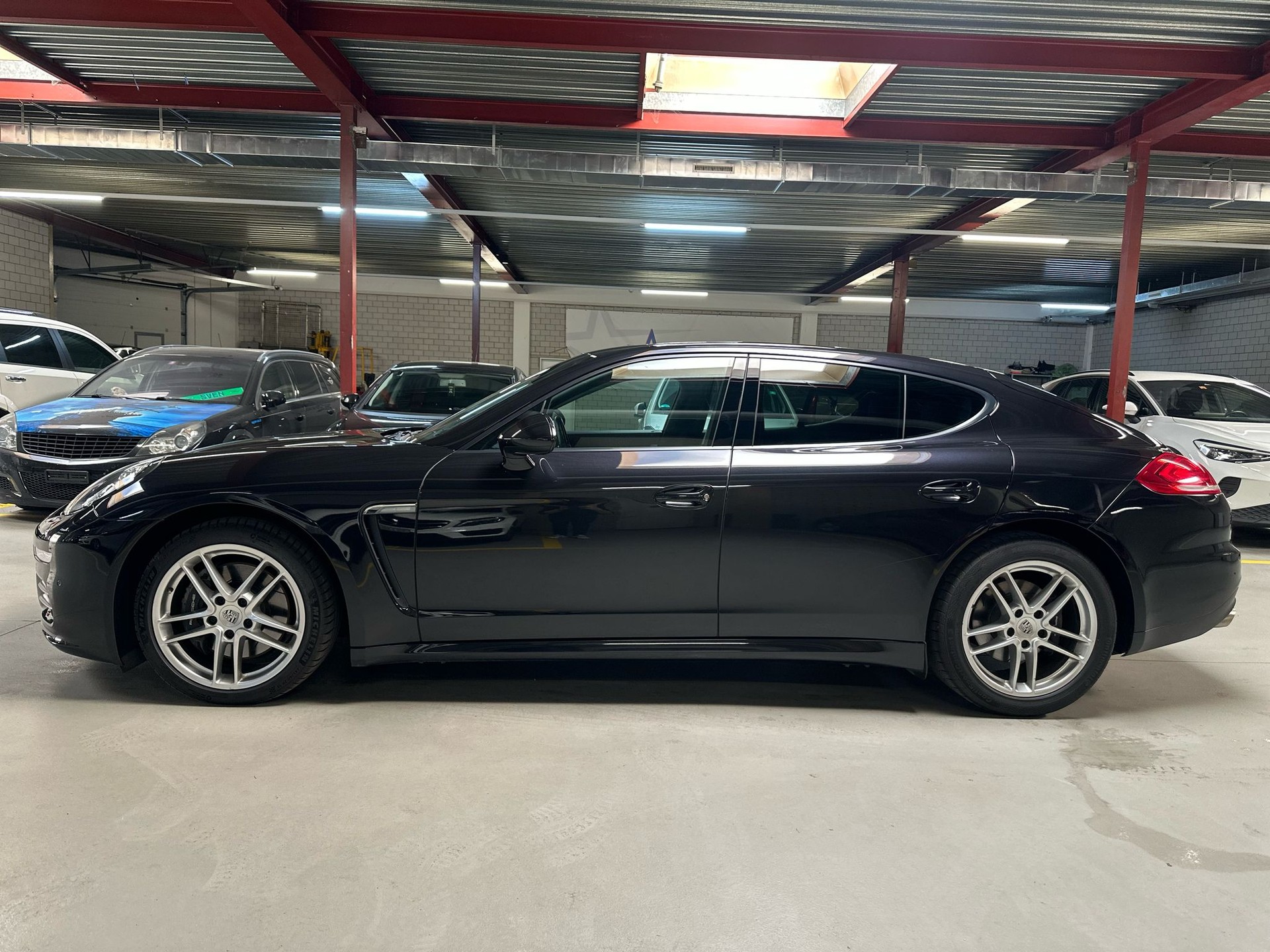 PORSCHE Panamera 4 3.6 PDK-showroom-element-1