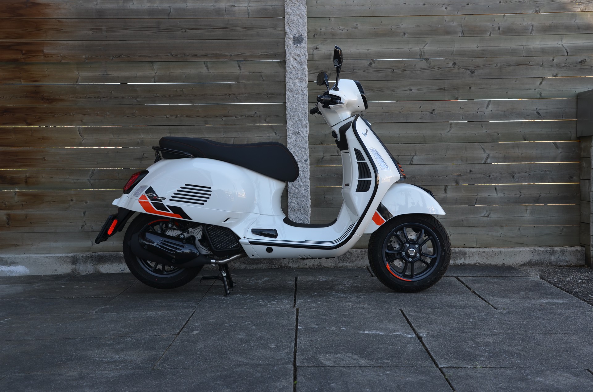 PIAGGIO Vespa GTS 125 Super Sport RST Euro 5+-image-1