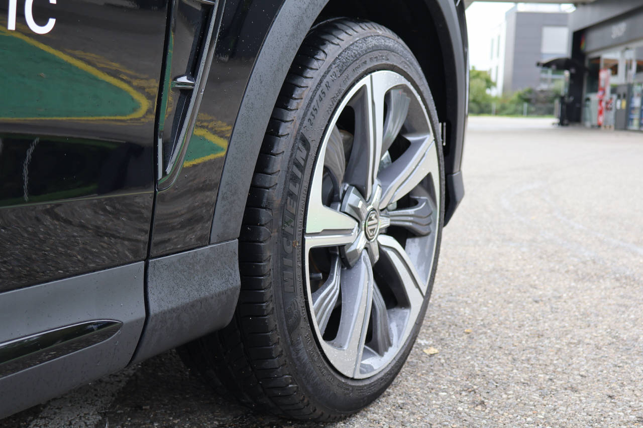 MG Marvel R 70kWh Performace 4WD-image-15