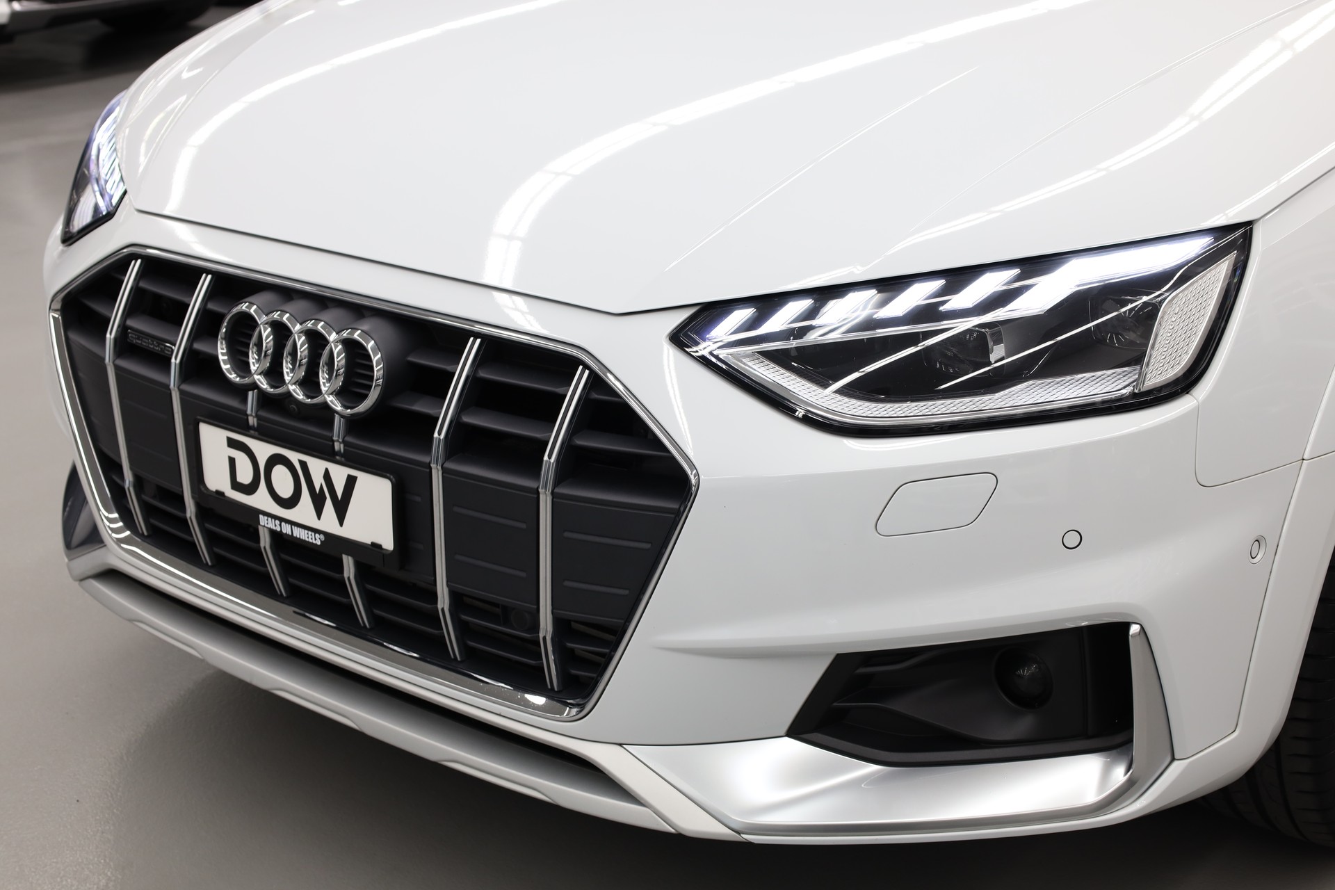 AUDI A4 Allroad 3.0 45 TDI quattro T-Tronic-image-9