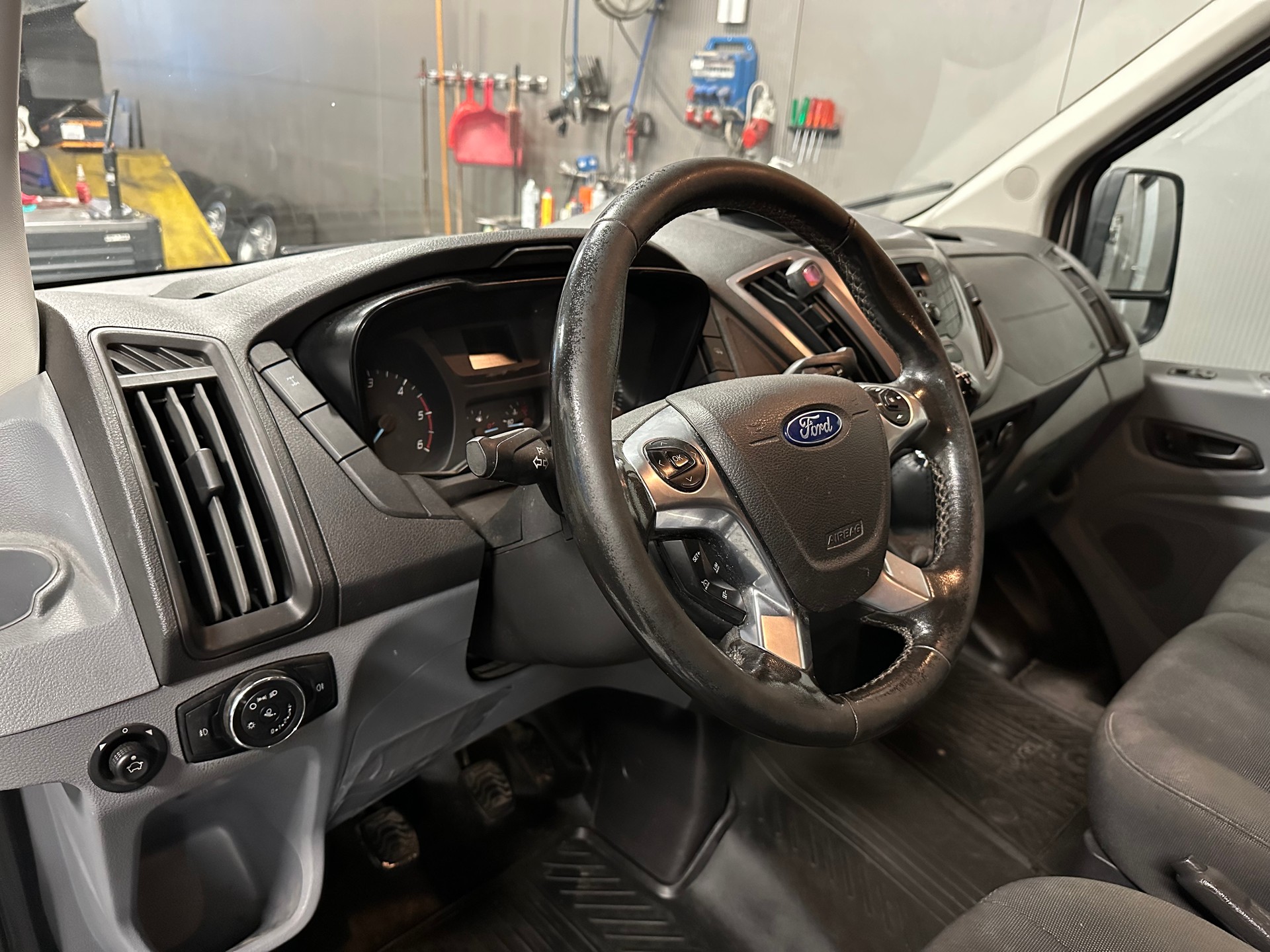 FORD PICKUP 4X4-image-8