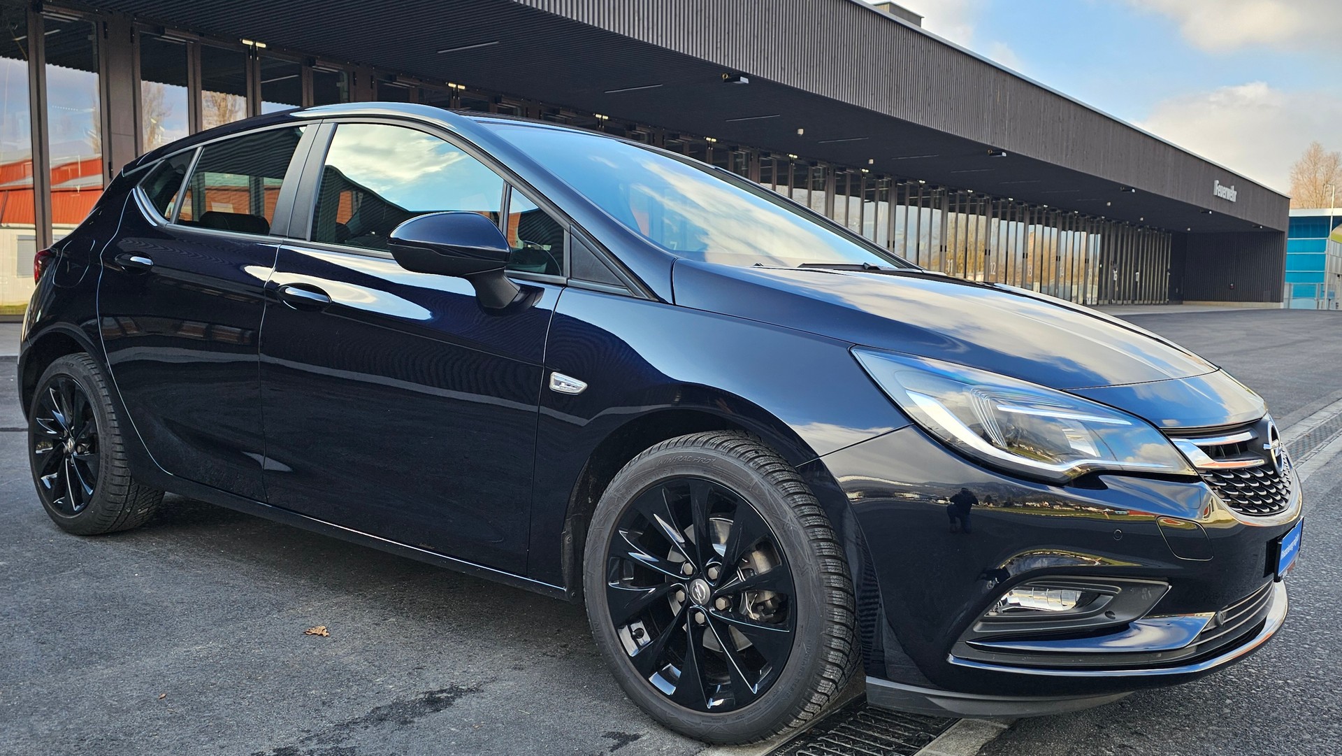 OPEL Astra 1.4i Turbo 120 Years Edition Automatic-image-3