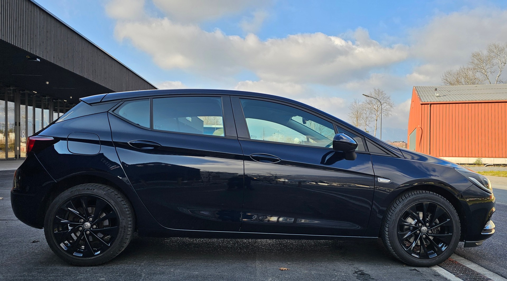 OPEL Astra 1.4i Turbo 120 Years Edition Automatic-image-4