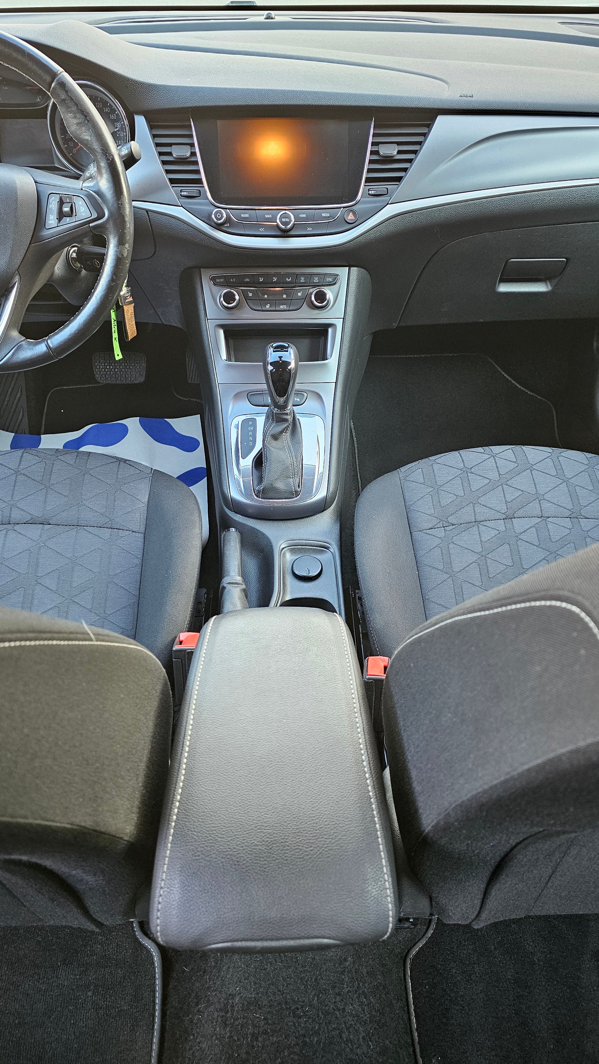 OPEL Astra 1.4i Turbo 120 Years Edition Automatic-image-11