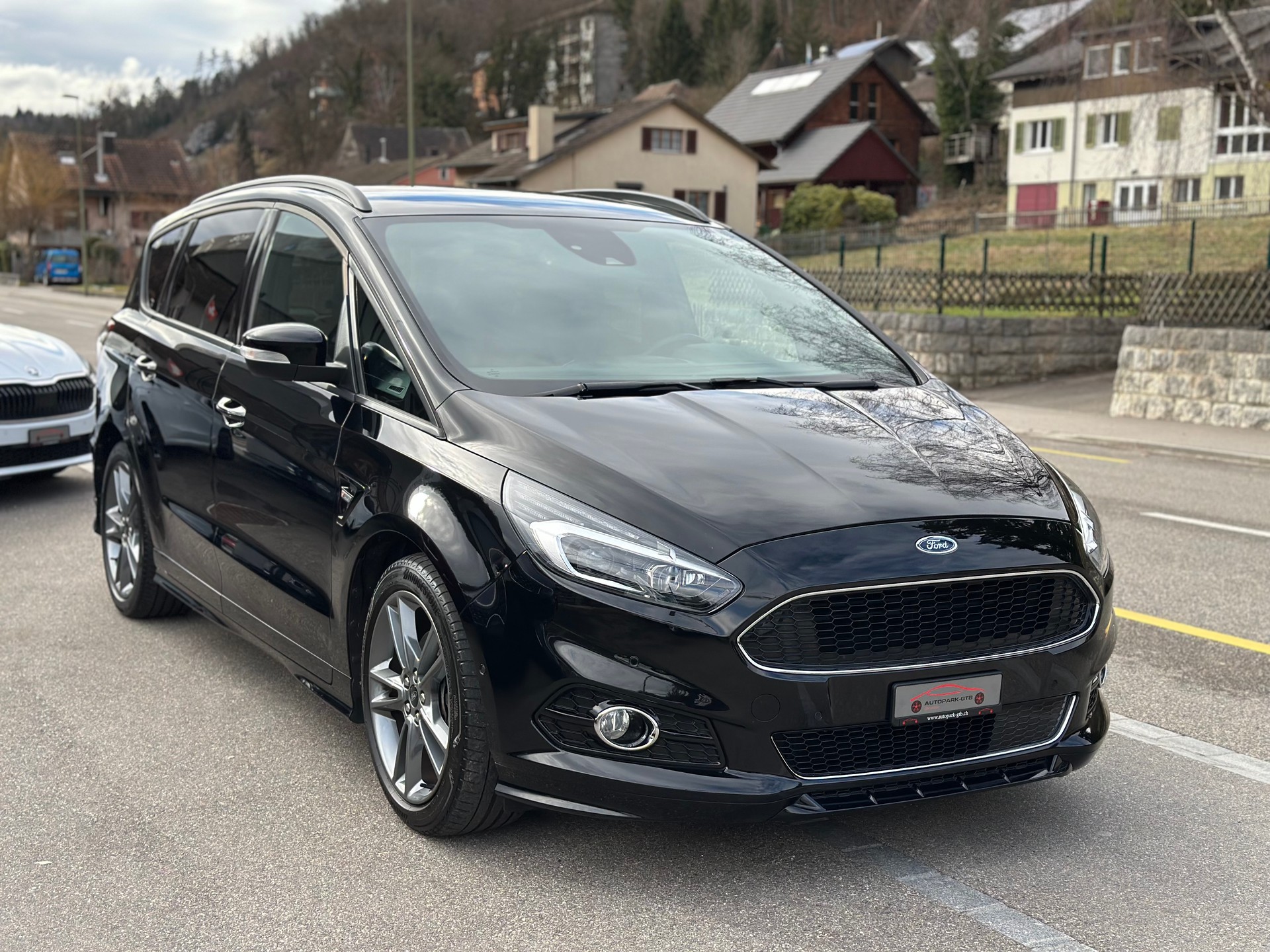 FORD S-Max 2.0 TDCi ST-Line Automatic-showroom-element-1