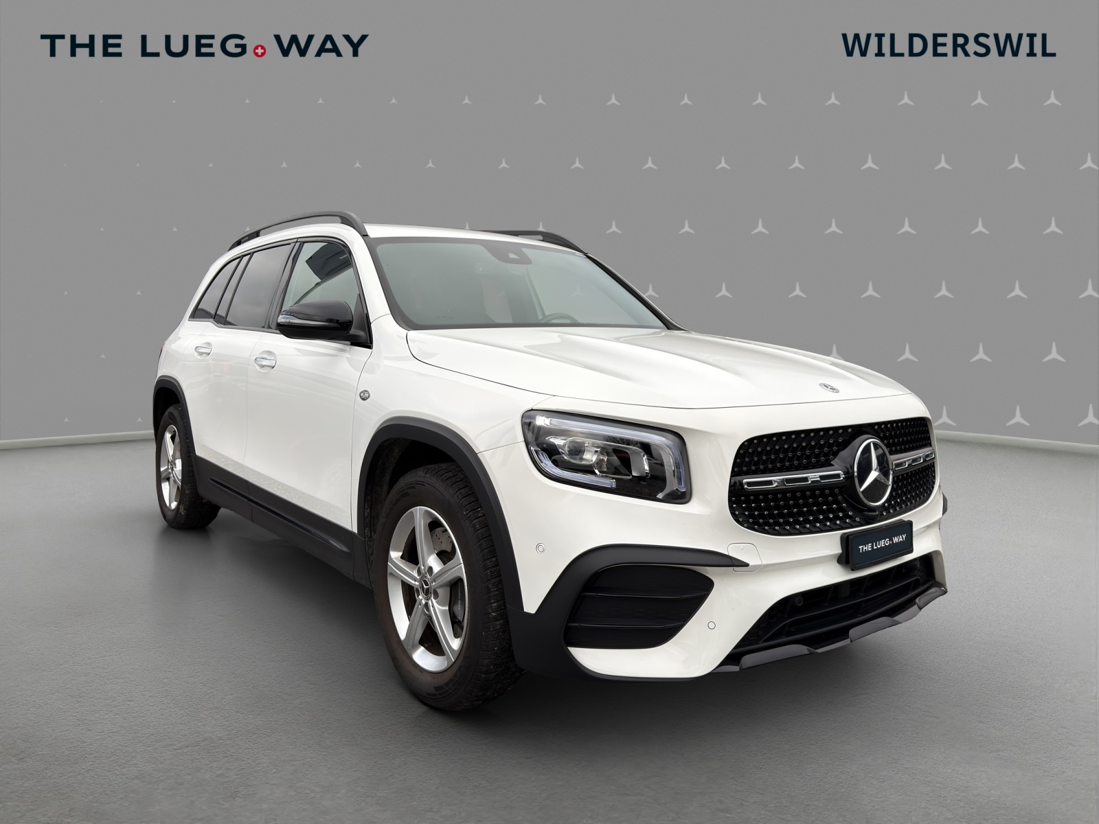 MERCEDES-BENZ GLB 200 4Matic AMG Line 8G-Tronic-image-5