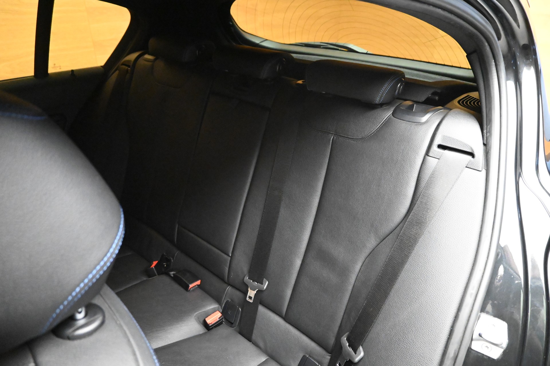 BMW M140i xDrive Steptronic-image-6