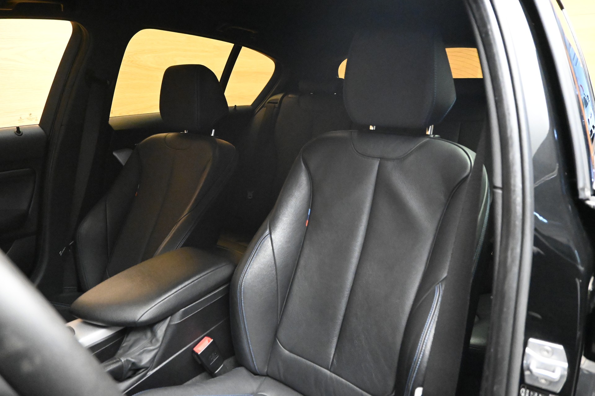 BMW M140i xDrive Steptronic-image-5