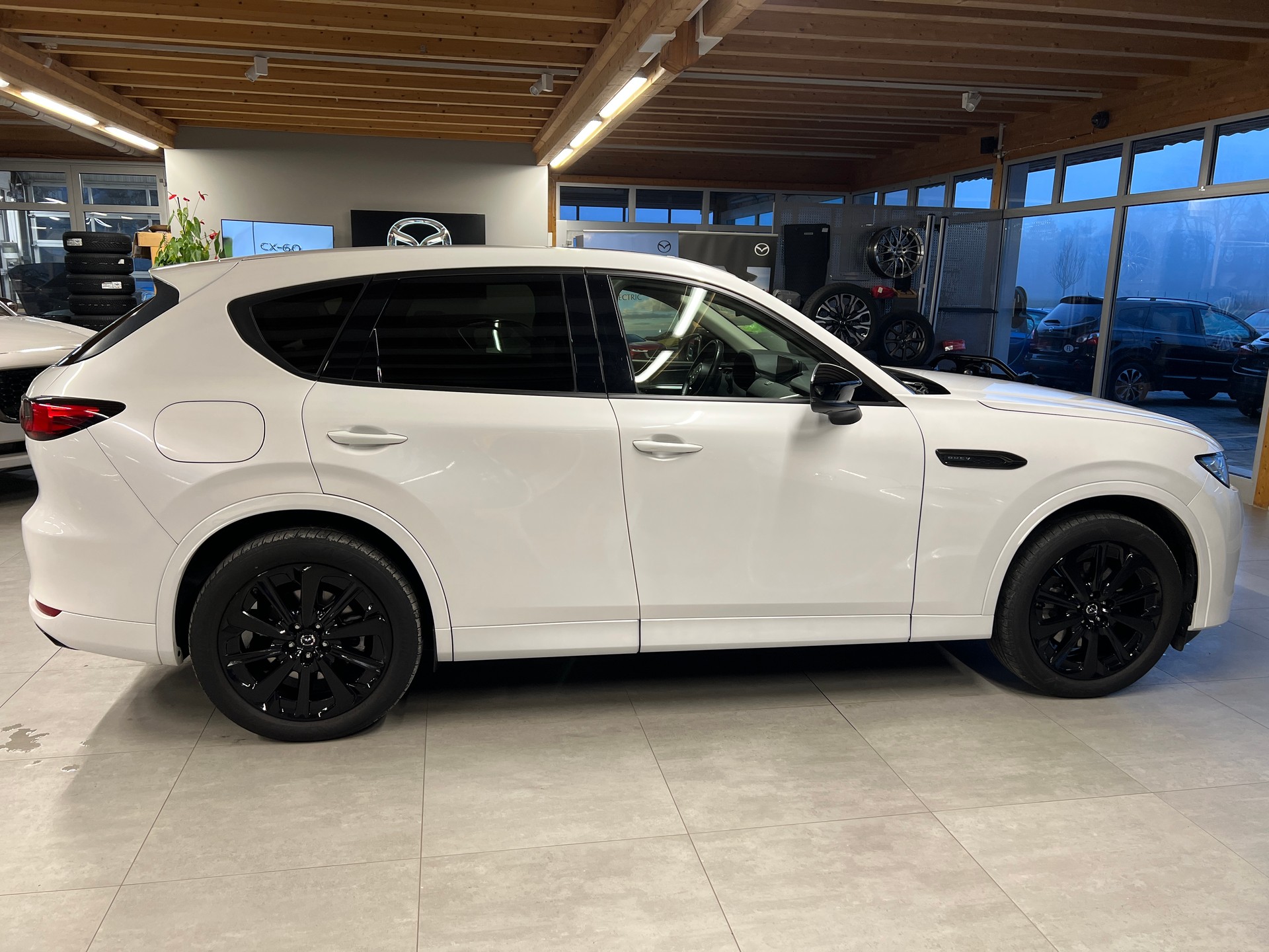 MAZDA CX-60 e-Skyactiv PHEV 327 AWD Homura-image-7