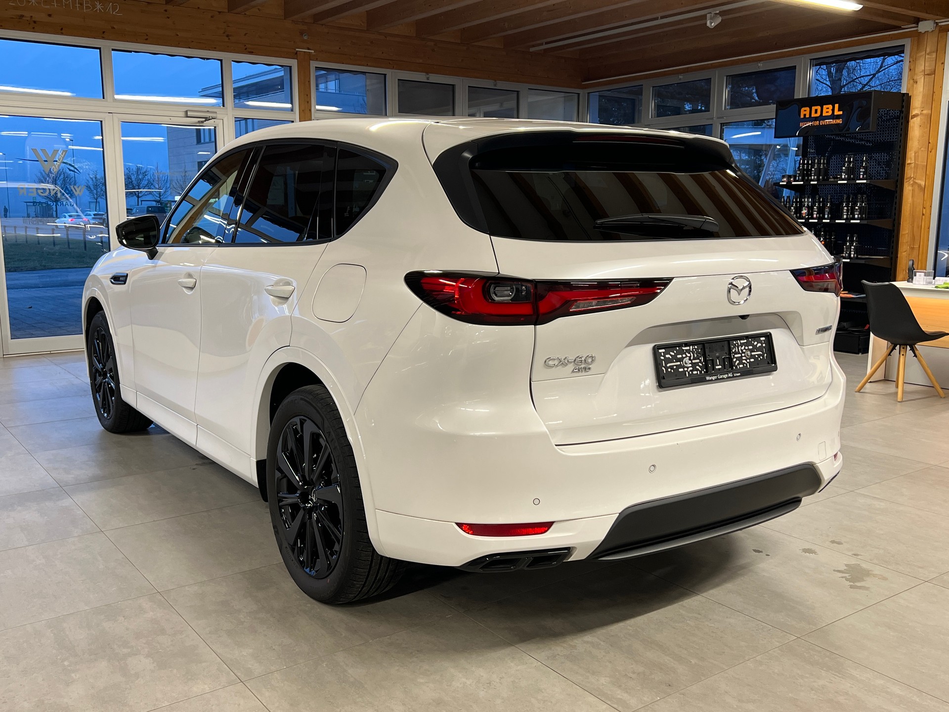 MAZDA CX-60 e-Skyactiv PHEV 327 AWD Homura-image-4