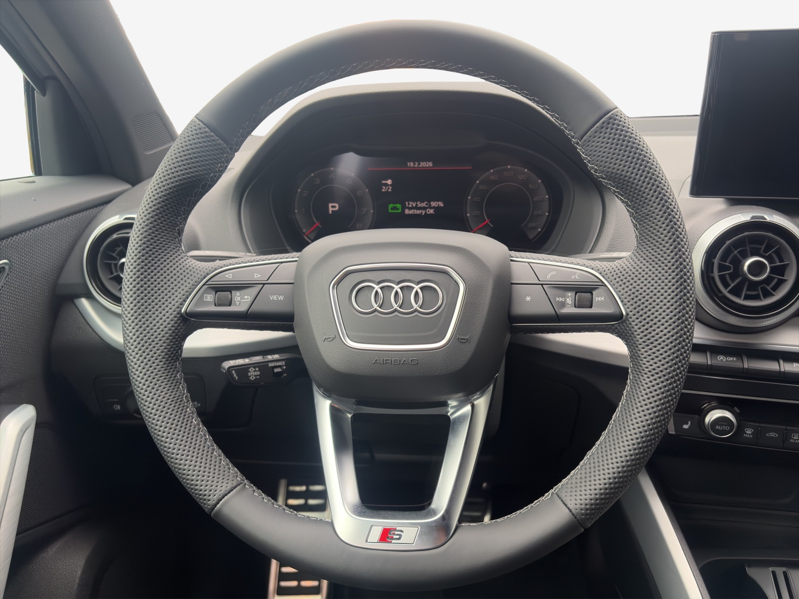 AUDI Q2 35 TFSI S line S-tronic-image-9