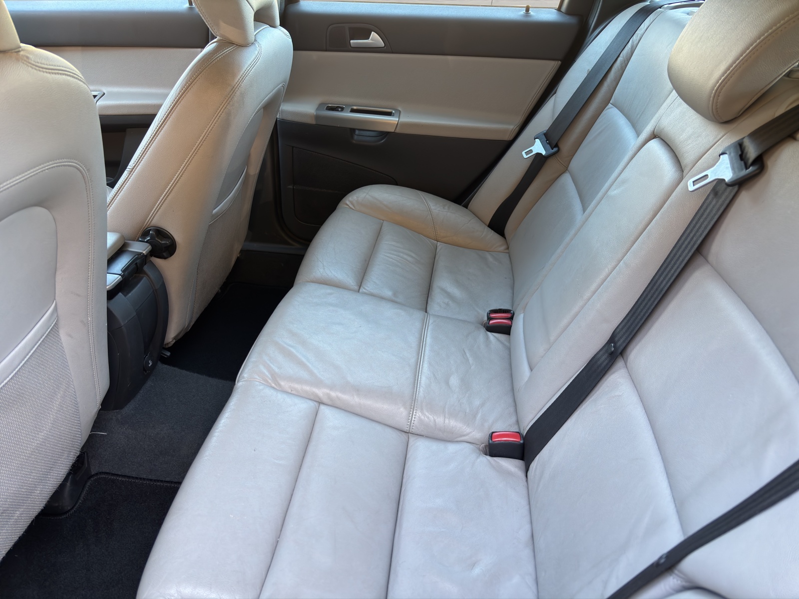 VOLVO V50 2.5 T5 Summum AWD-image-6