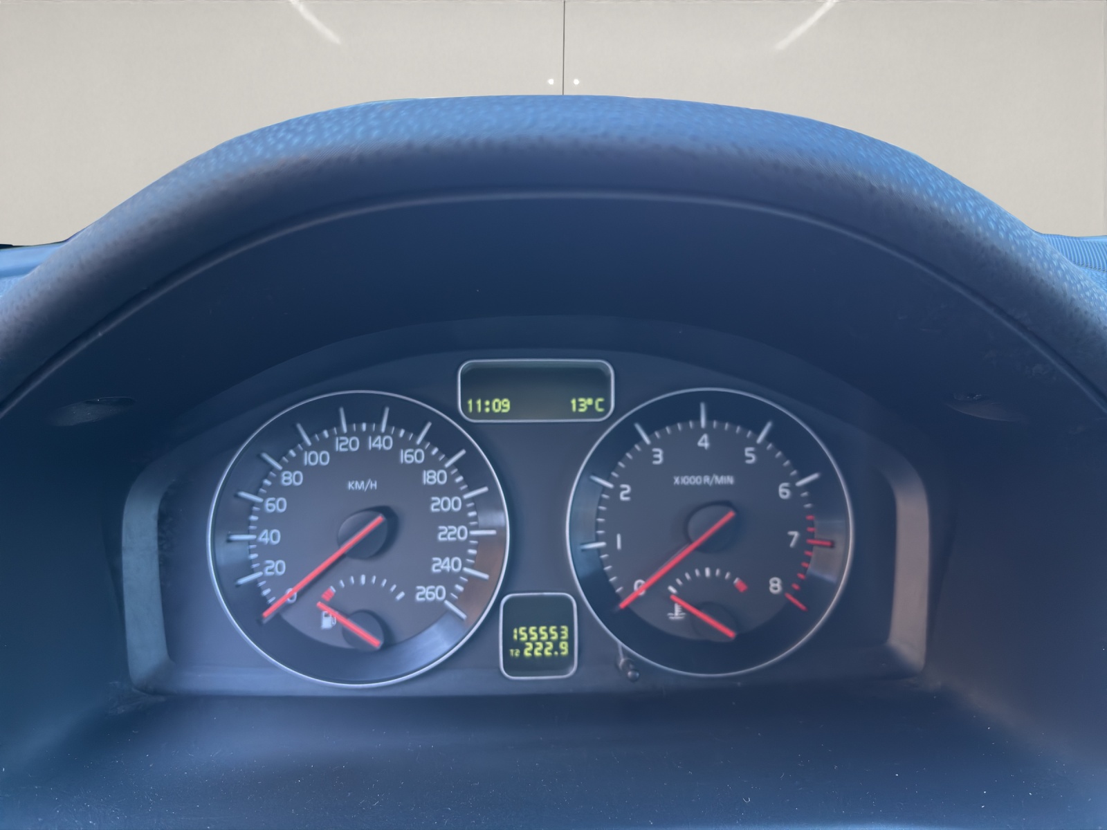 VOLVO V50 2.5 T5 Summum AWD-image-9