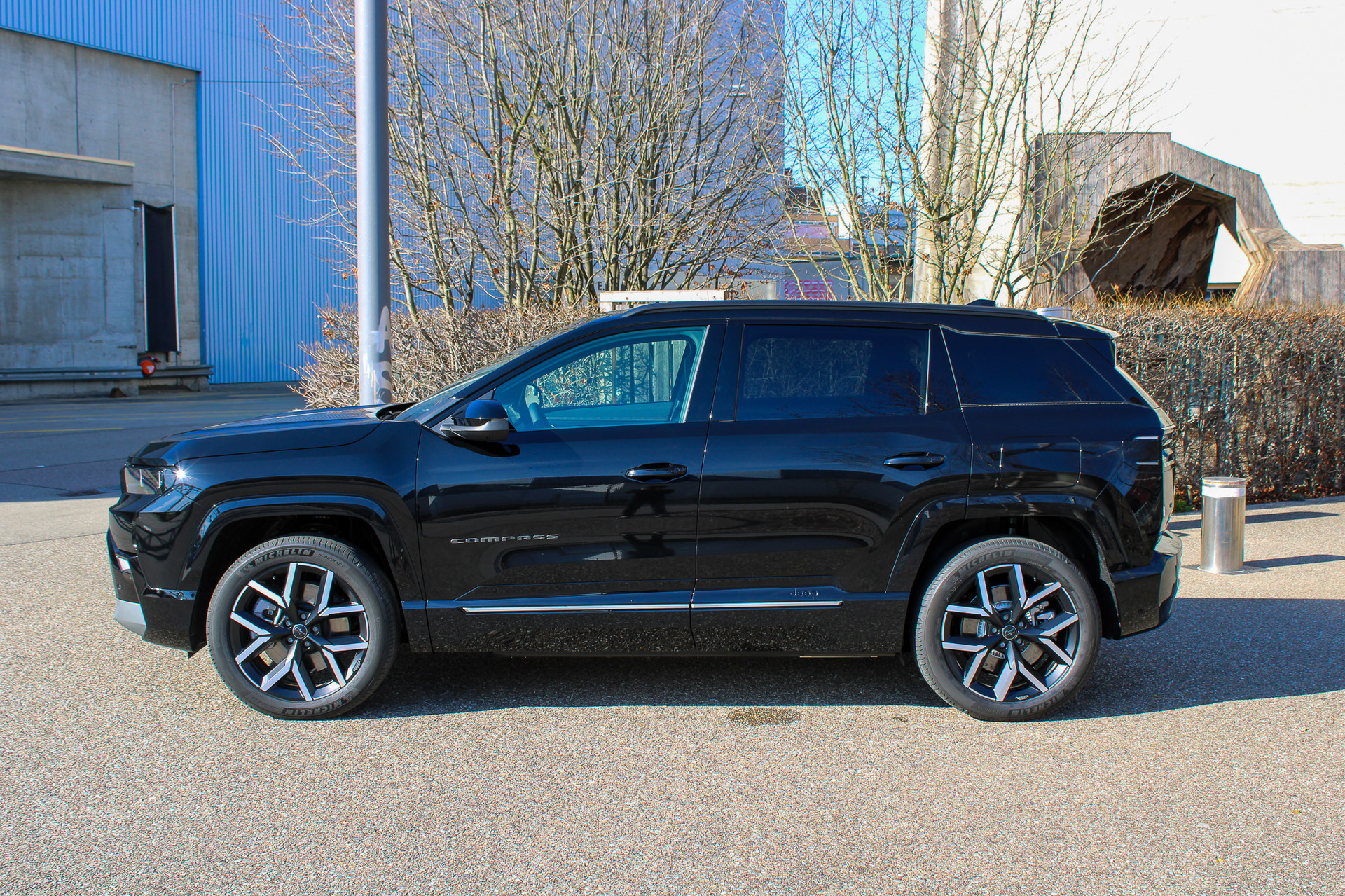 JEEP Compass Elektro 74kWh First Edition-image-6