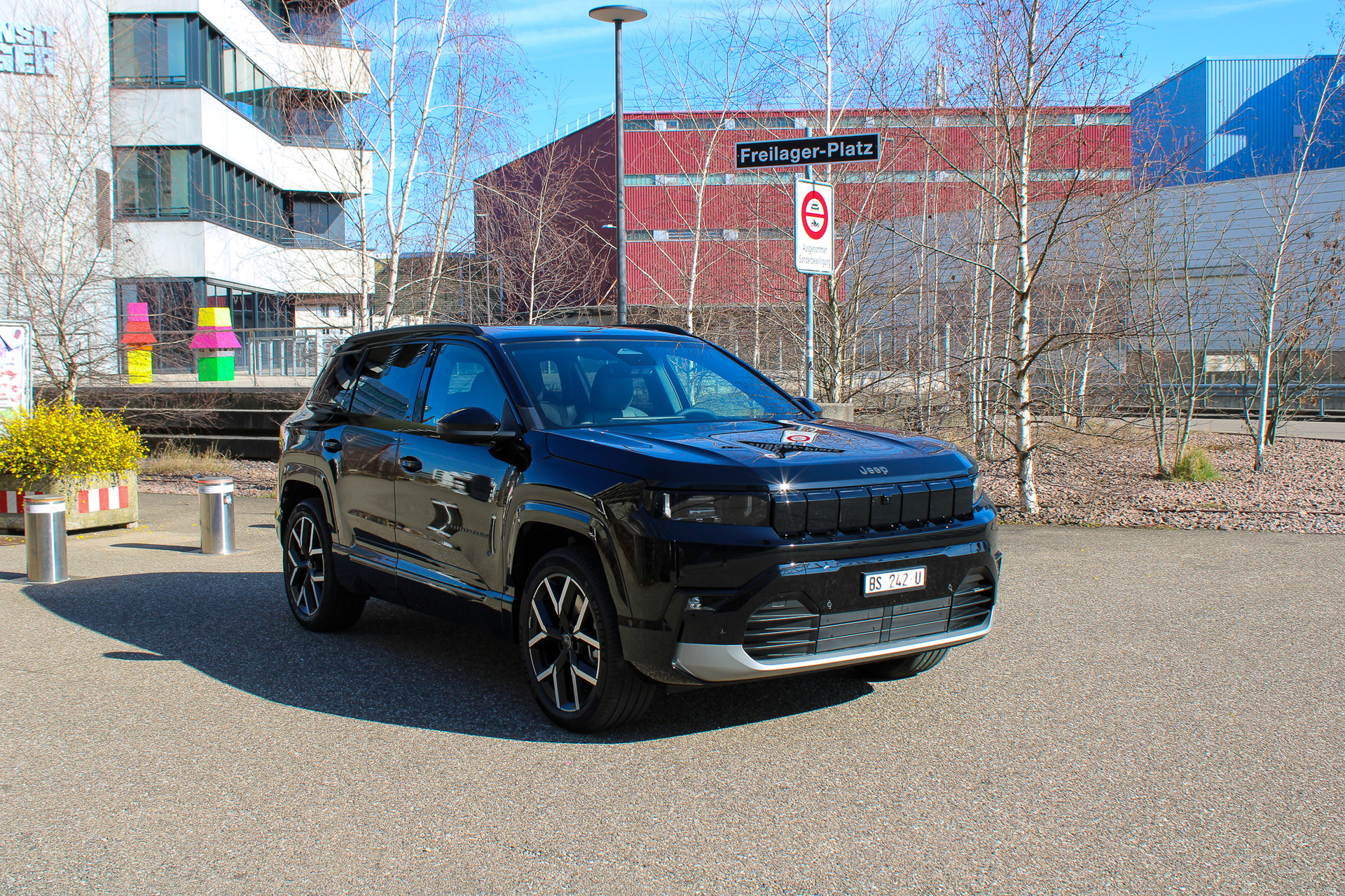 JEEP Compass Elektro 74kWh First Edition-showroom-element-3