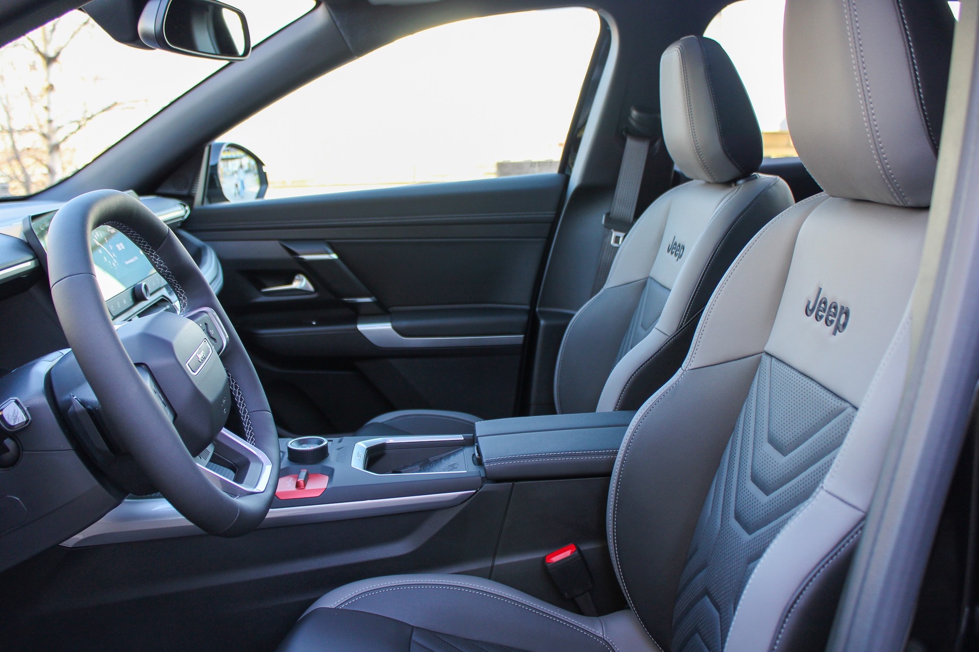 JEEP Compass Elektro 74kWh First Edition-image-8