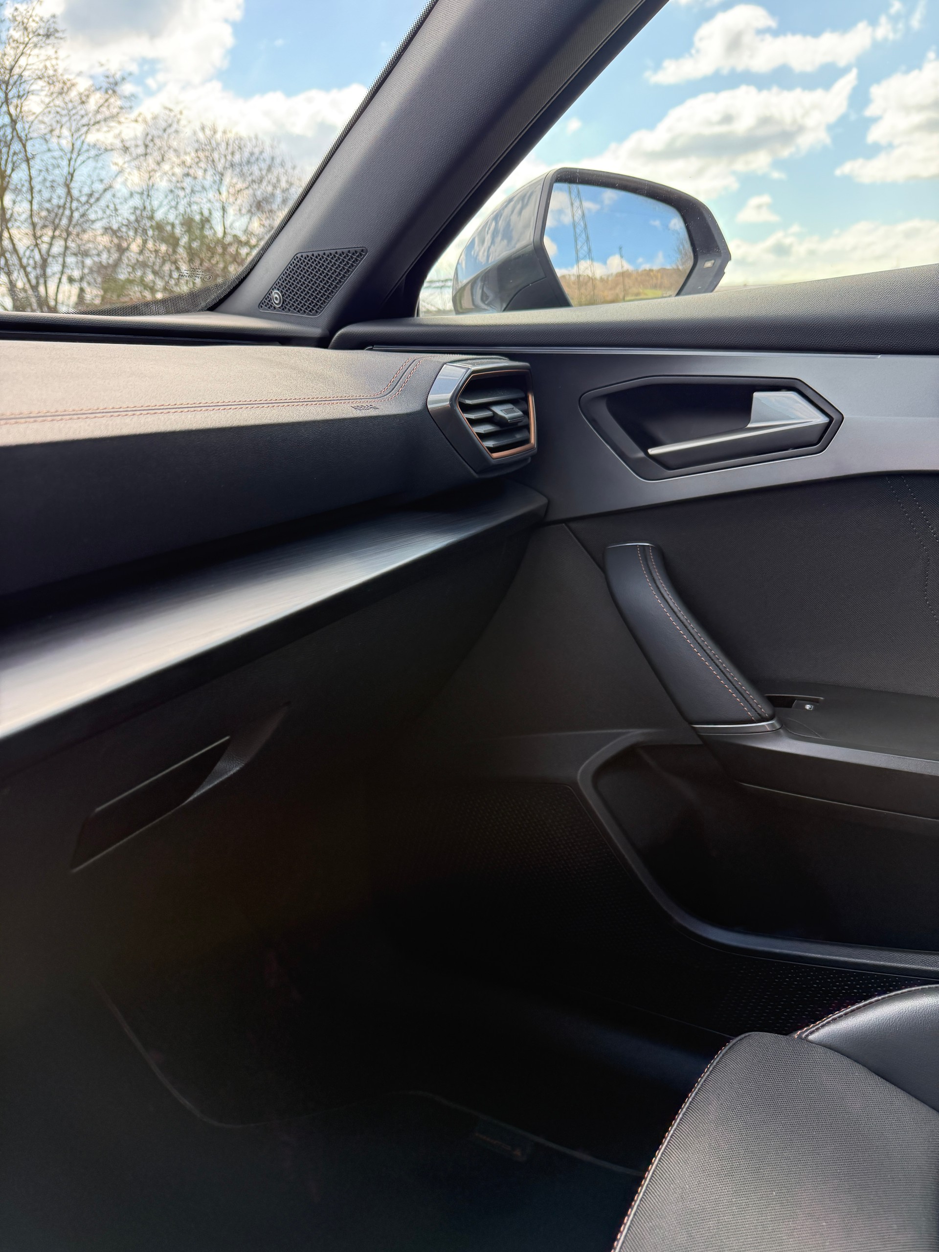 CUPRA Formentor 1.5 TSI DSG-image-17