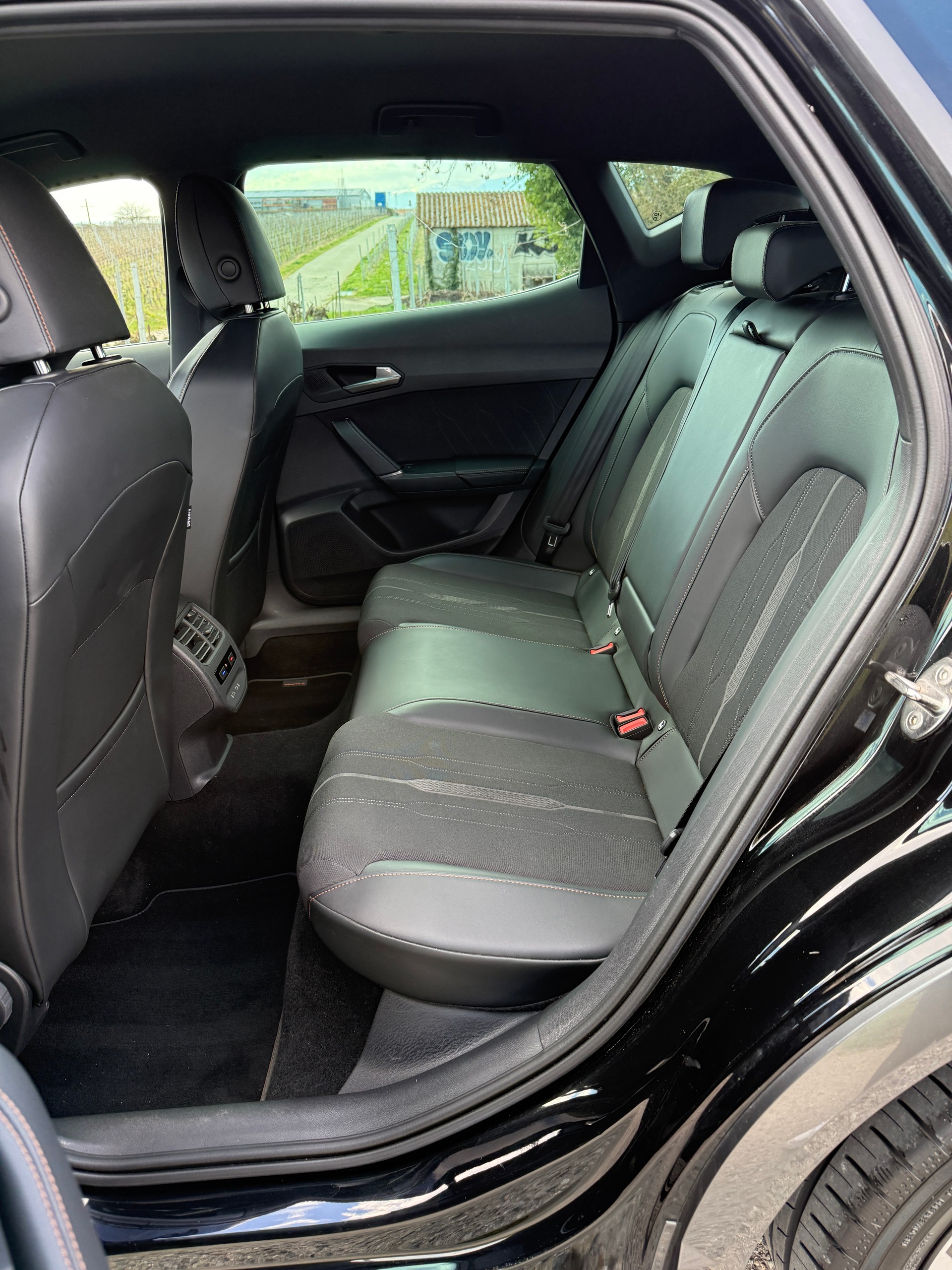 CUPRA Formentor 1.5 TSI DSG-image-9