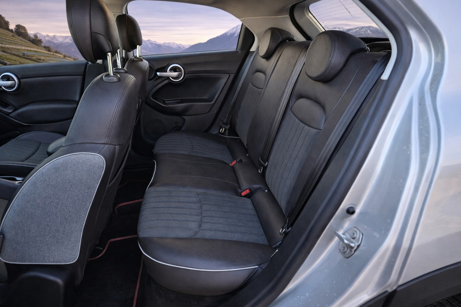 FIAT 500X 1.4T Lounge DCT-image-10