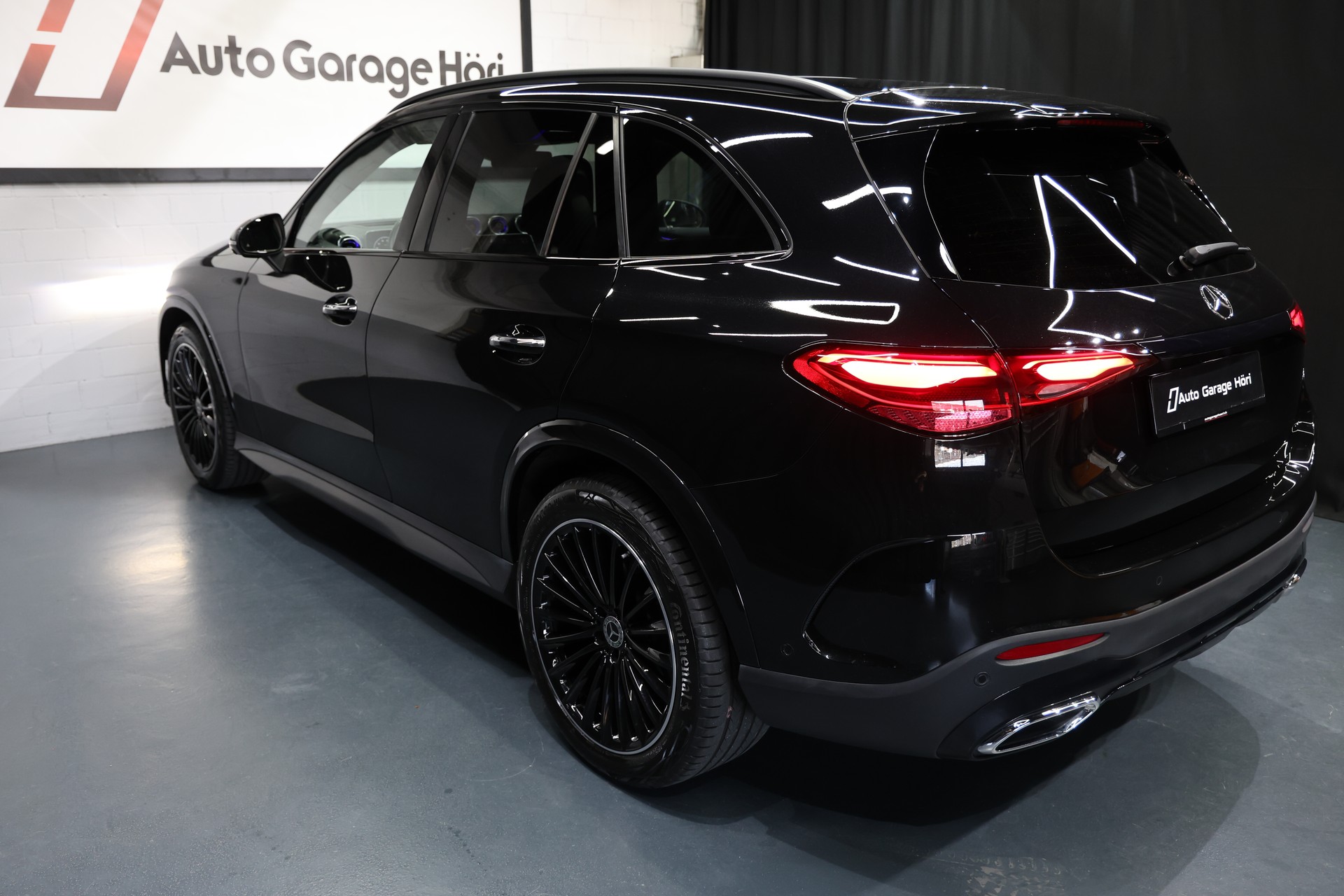 MERCEDES-BENZ GLC 300 d 4Matic AMG Line 9G-Tronic Burmester AHK Pano-image-9