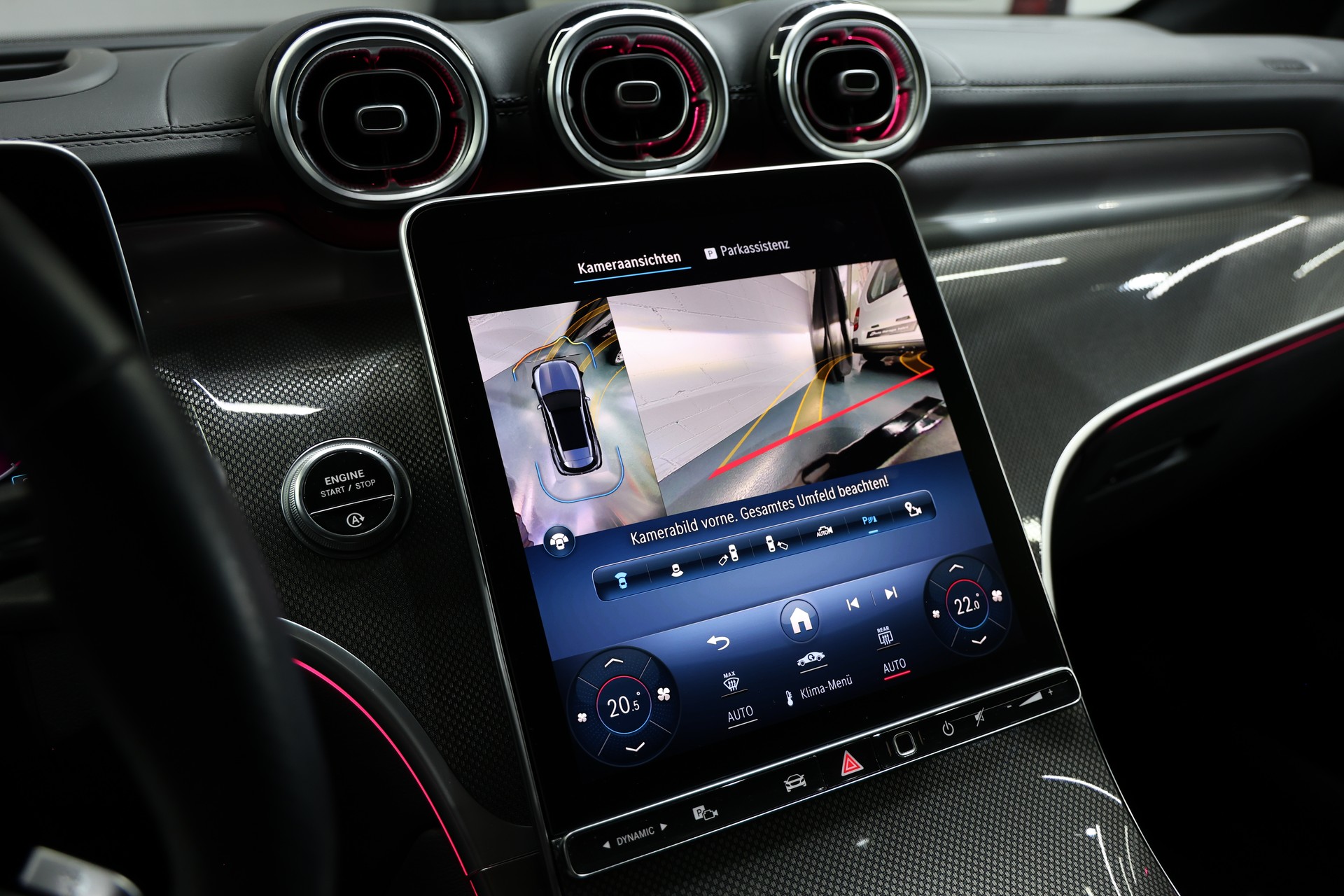 MERCEDES-BENZ GLC 300 d 4Matic AMG Line 9G-Tronic Burmester AHK Pano-image-18
