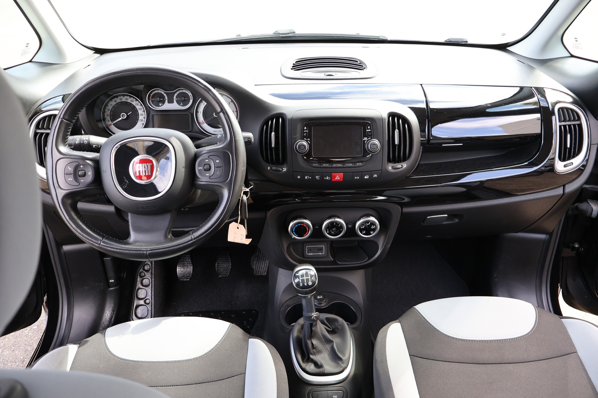 FIAT 500L 1.3 JTD Pop Star-image-13
