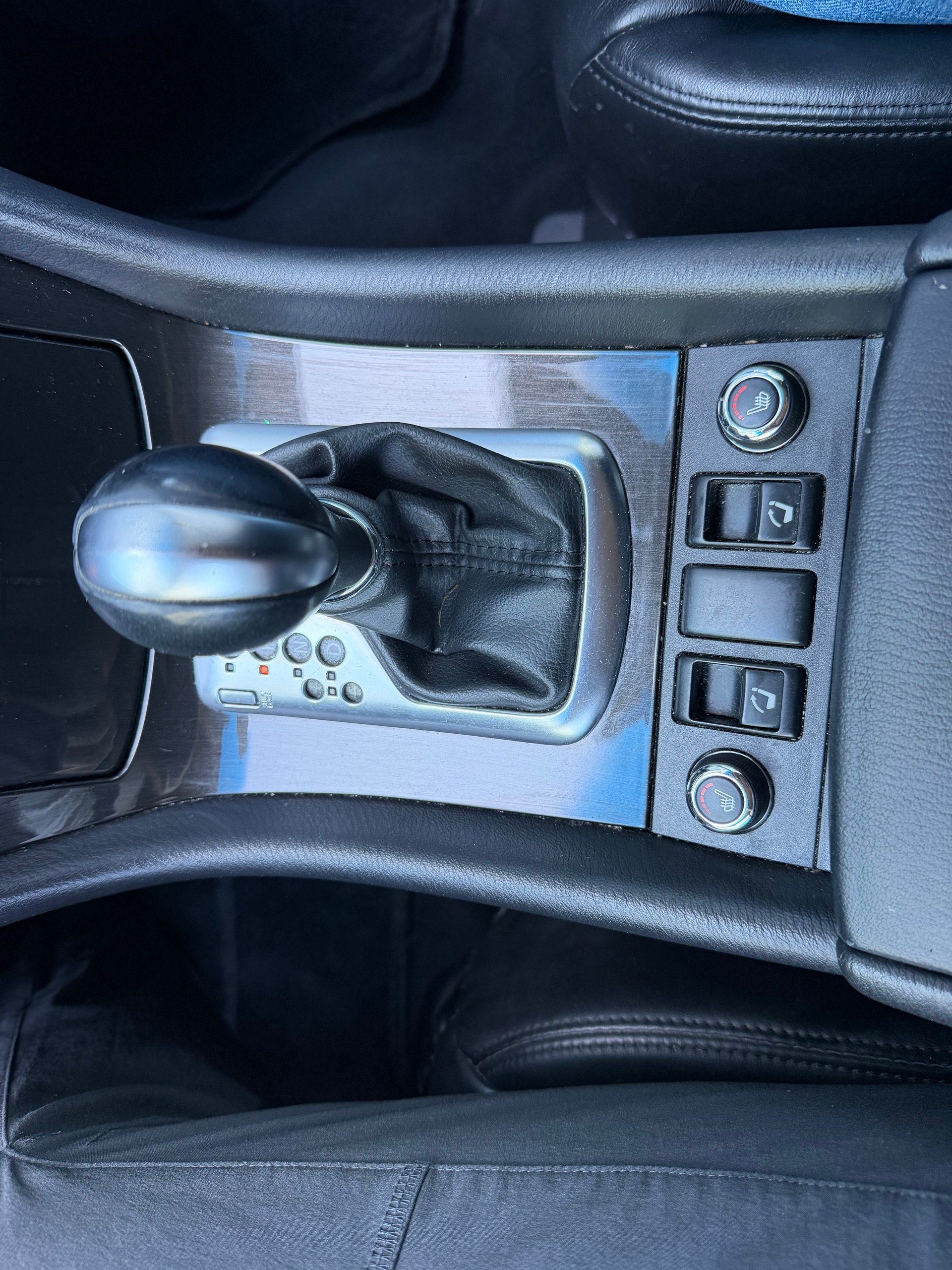 INFINITI EX30d GT AWD Automatic-image-25