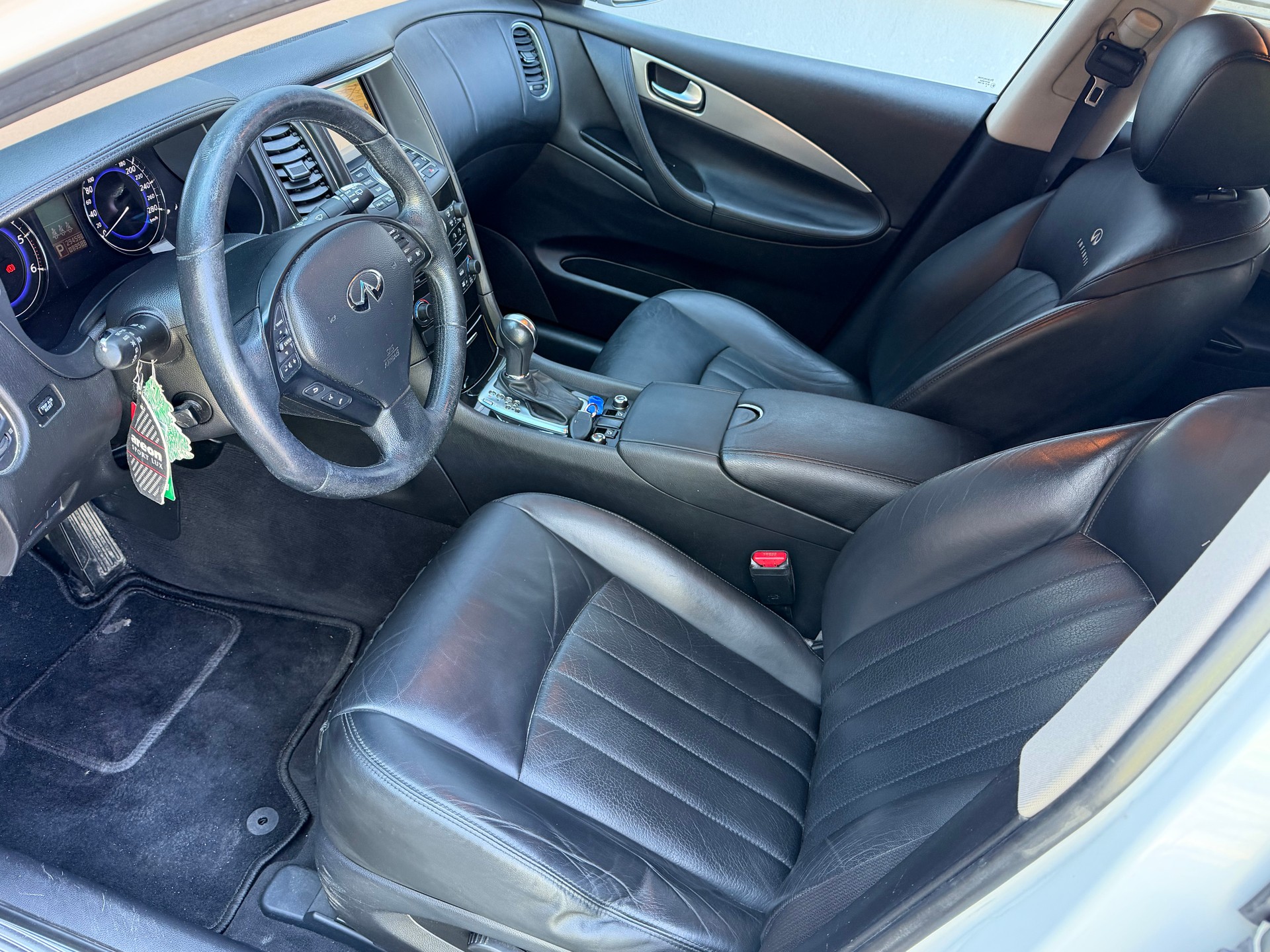 INFINITI EX30d GT AWD Automatic-image-17